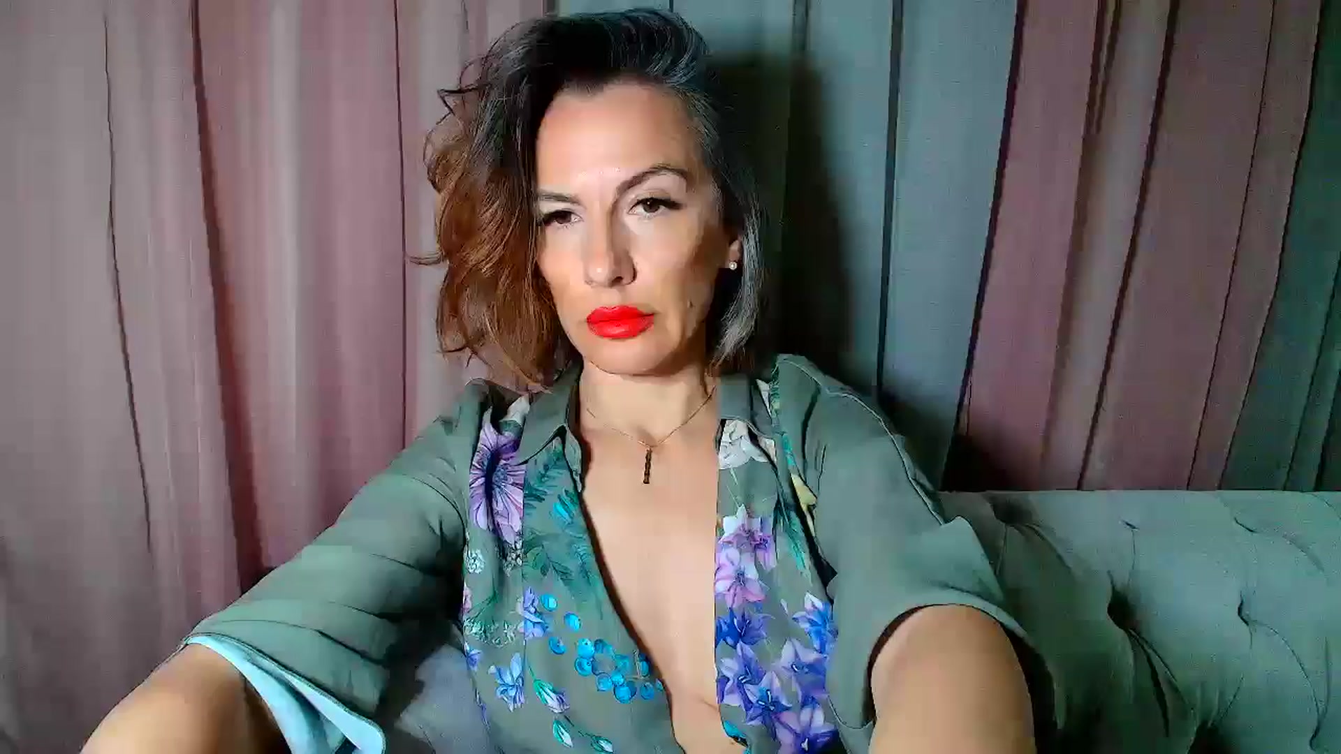 Gallery image thumbnail from Aarte_miss's myfreecams stream on, 12/15/2024, 23:27 image 12 of 20
