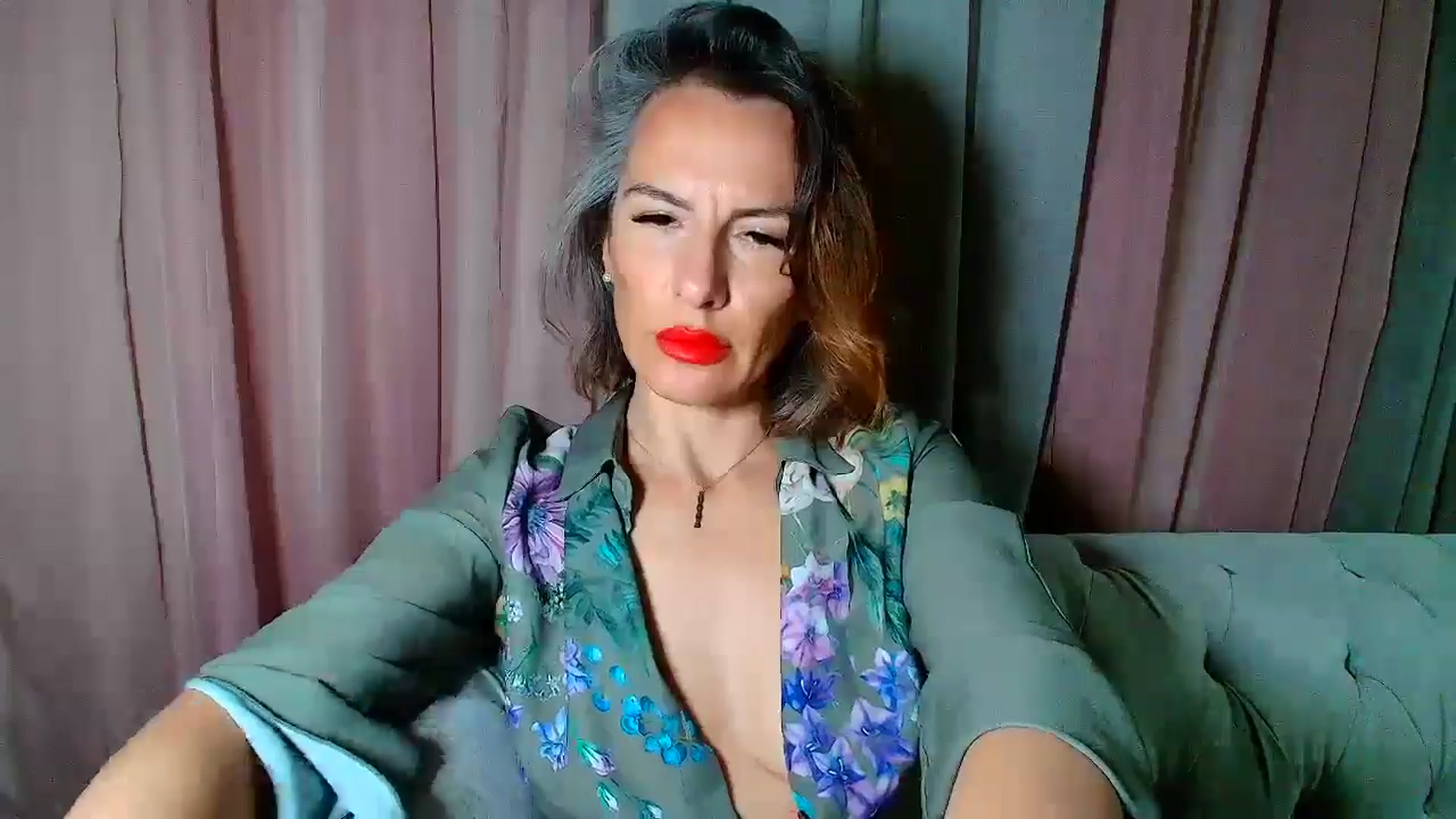 Gallery image thumbnail from Aarte_miss's myfreecams stream on, 12/15/2024, 23:27 image 11 of 20