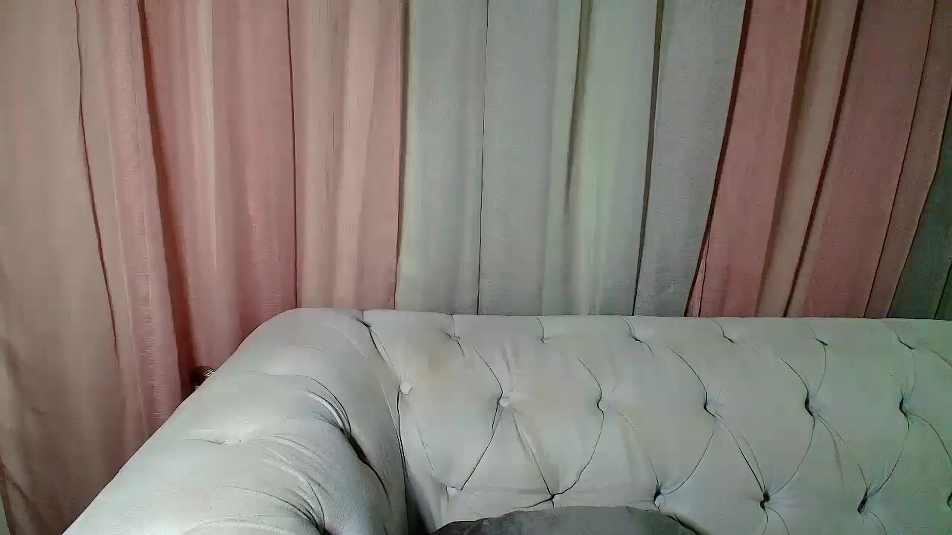 Gallery image thumbnail from Aarte_miss's myfreecams stream on, 12/16/2024, 24:08 image 2 of 20