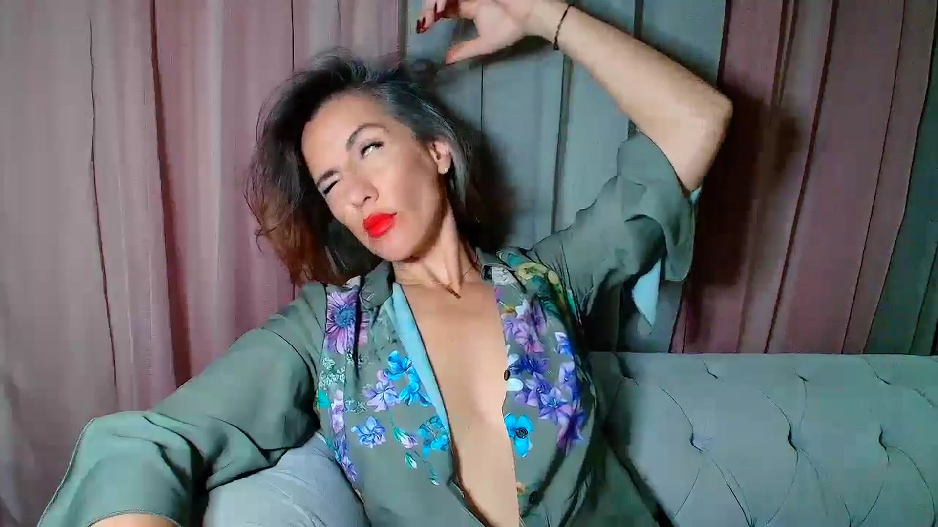 Gallery image thumbnail from Aarte_miss's myfreecams stream on, 12/16/2024, 02:26 image 9 of 20