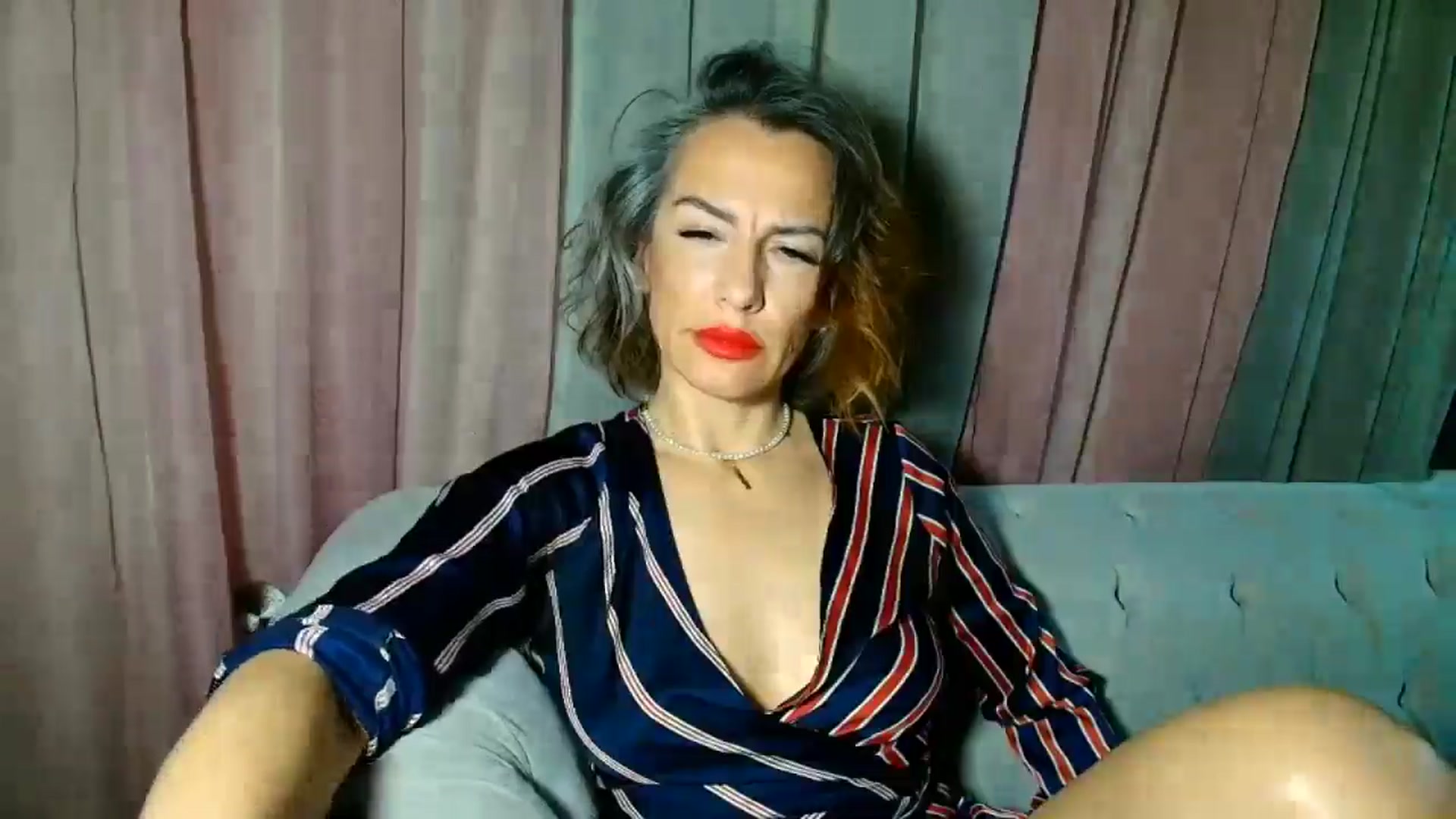Gallery image thumbnail from Aarte_miss's myfreecams stream on, 12/22/2024, 24:29 image 6 of 20