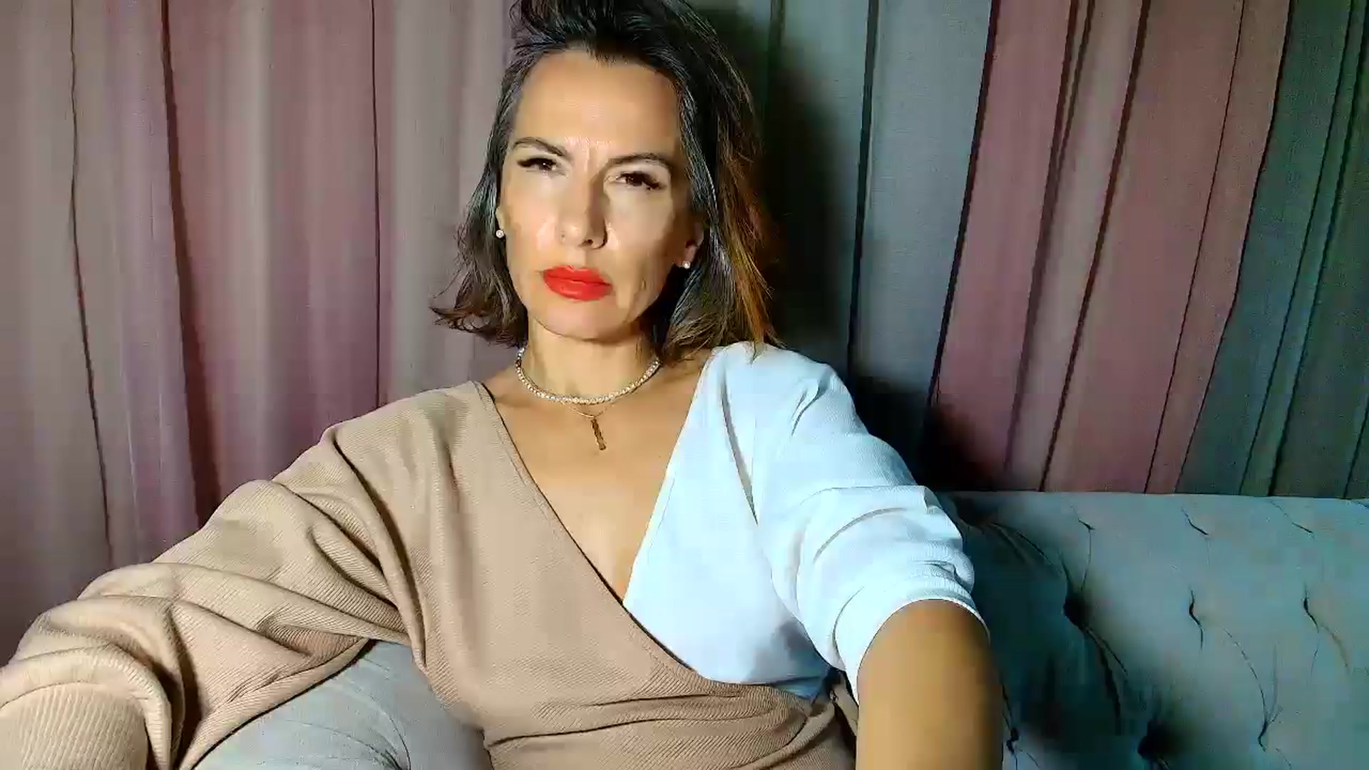 Gallery image thumbnail from Aarte_miss's myfreecams stream on, 12/23/2024, 01:59 image 20 of 20