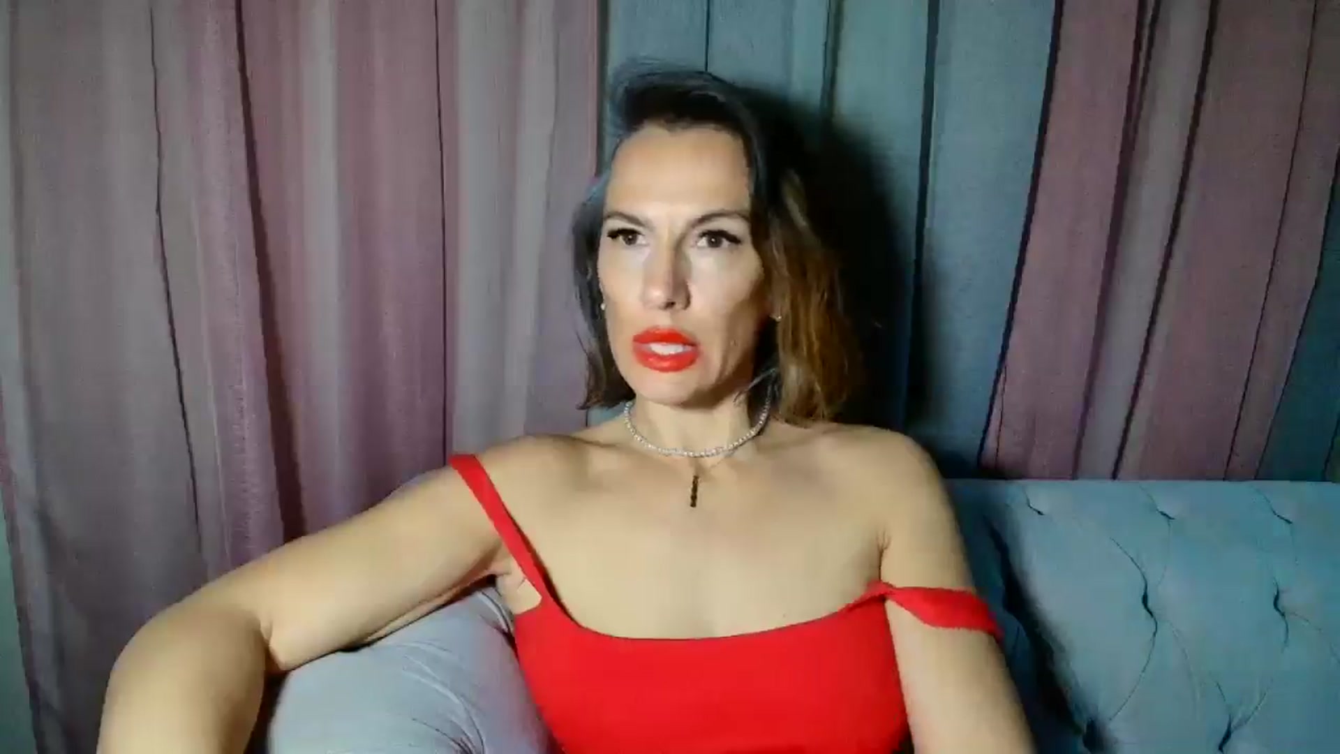 Gallery image thumbnail from Aarte_miss's myfreecams stream on, 12/27/2024, 03:07 image 18 of 20