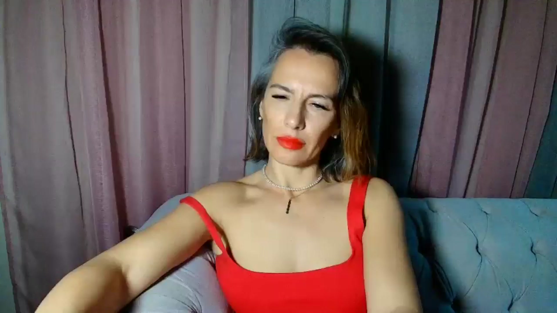 Gallery image thumbnail from Aarte_miss's myfreecams stream on, 12/27/2024, 03:07 image 17 of 20