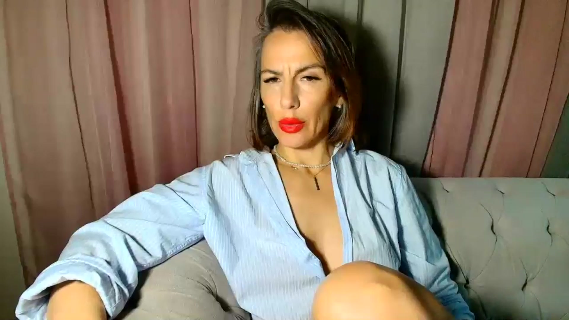 Gallery image thumbnail from Aarte_miss's myfreecams stream on, 12/28/2024, 02:10 image 18 of 20