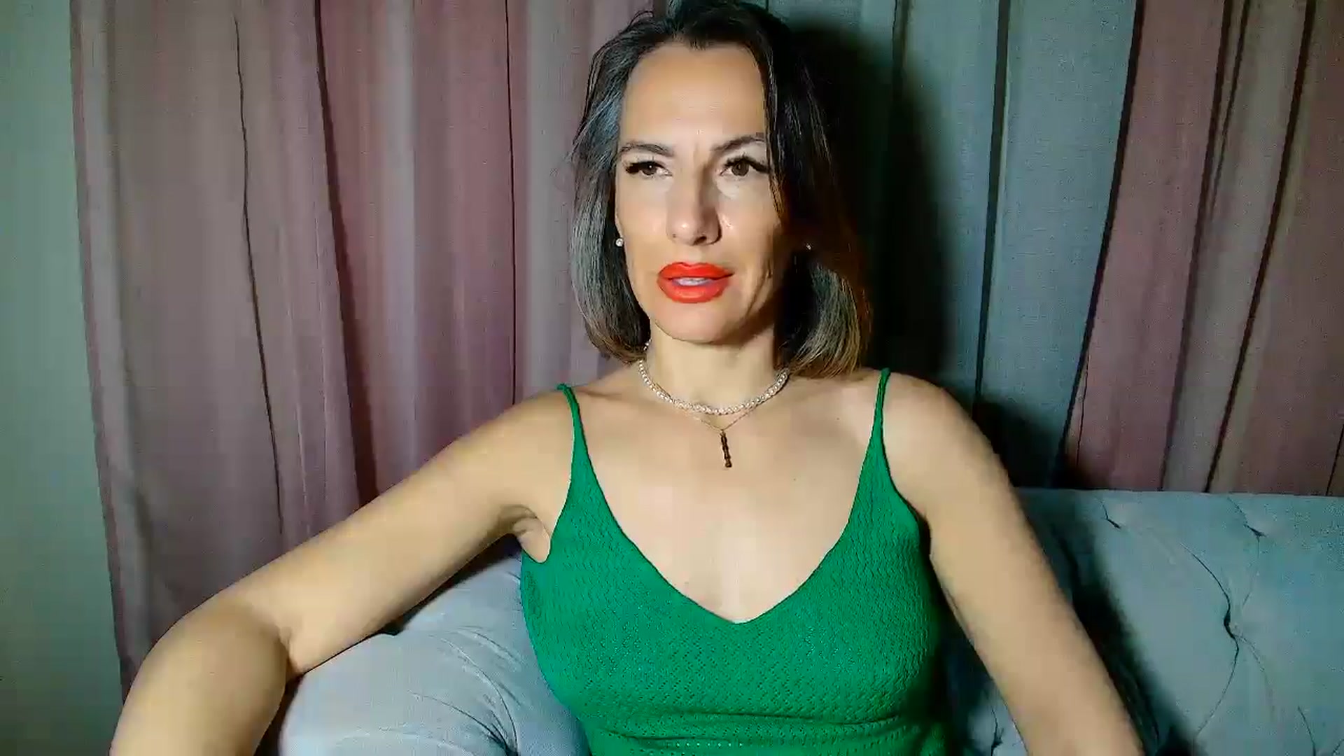 Gallery image thumbnail from Aarte_miss's myfreecams stream on, 12/29/2024, 24:19 image 2 of 20