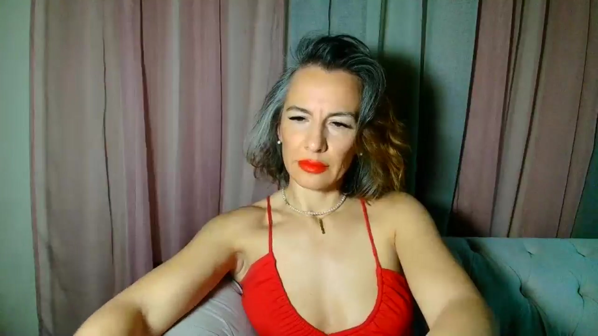 Gallery image thumbnail from Aarte_miss's myfreecams stream on, 12/30/2024, 20:12 image 3 of 20