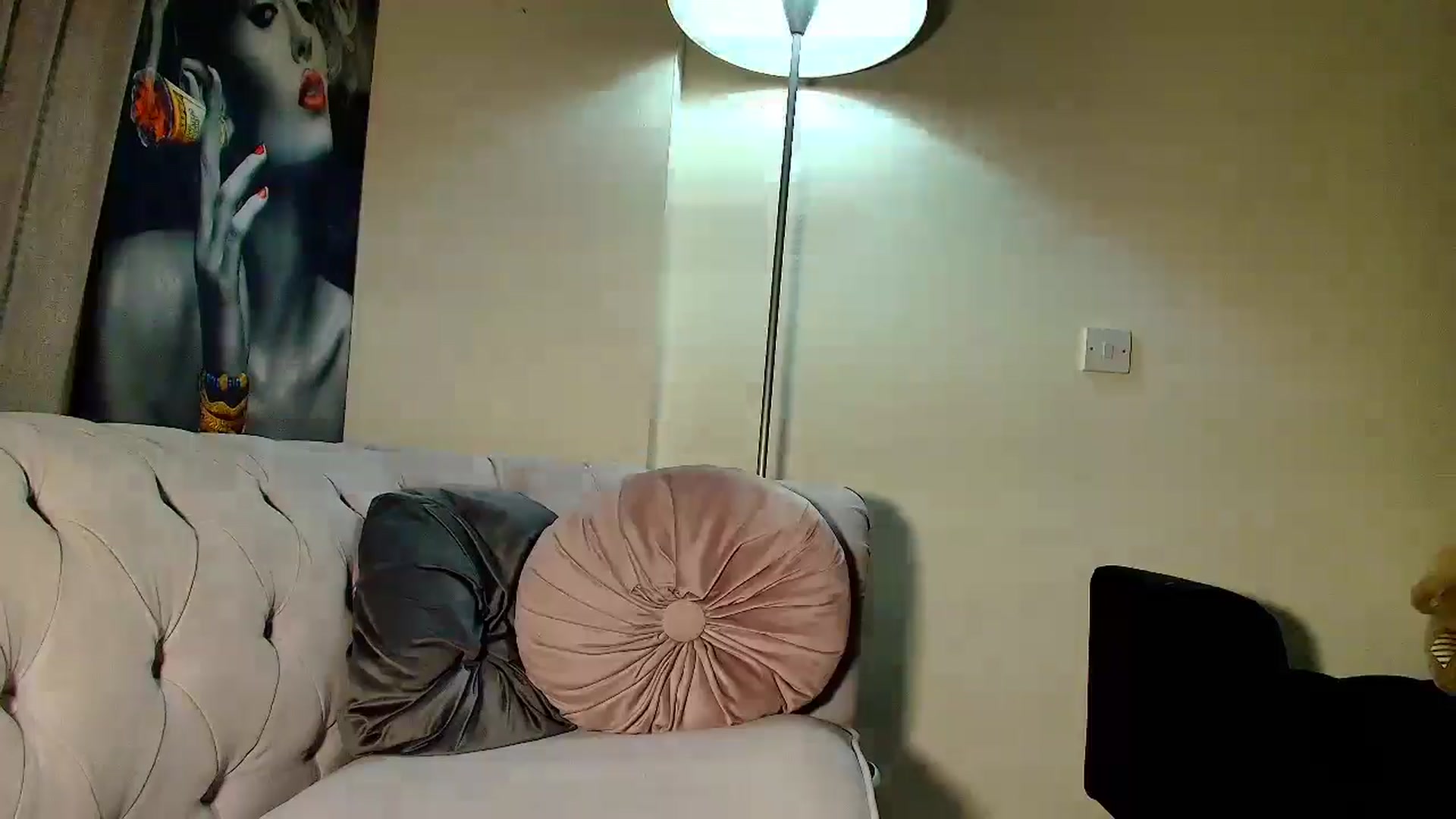 Gallery image thumbnail from Aarte_miss's myfreecams stream on, 12/30/2024, 23:49 image 18 of 20