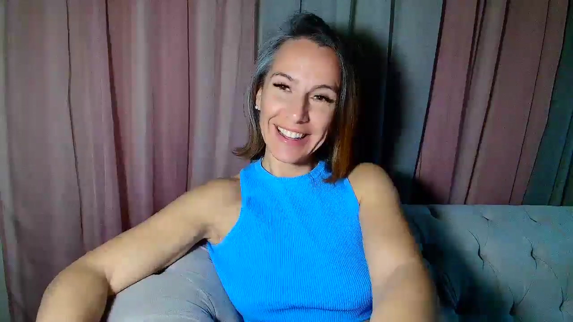 Gallery image thumbnail from Aarte_miss's myfreecams stream on, 01/02/2025, 21:33 image 16 of 20
