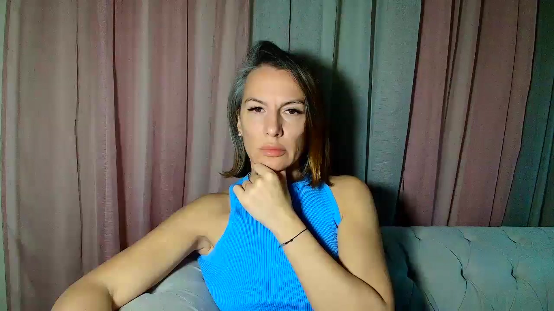 Gallery image thumbnail from Aarte_miss's myfreecams stream on, 01/02/2025, 21:33 image 5 of 20