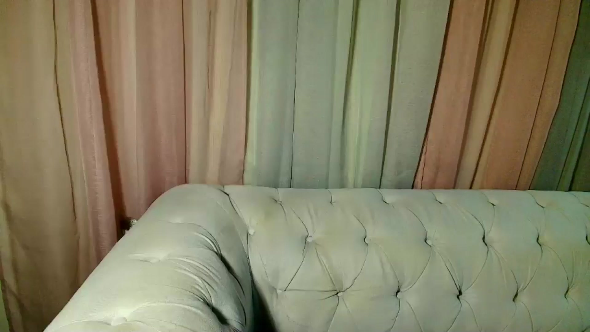 Gallery image thumbnail from Aarte_miss's myfreecams stream on, 01/03/2025, 01:19 image 2 of 20