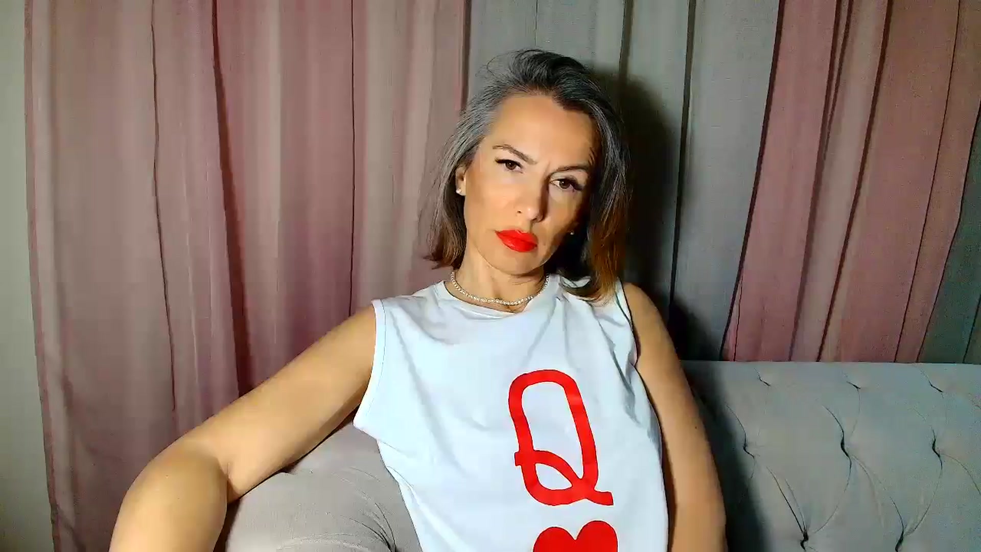 Gallery image thumbnail from Aarte_miss's myfreecams stream on, 01/05/2025, 24:01 image 11 of 20