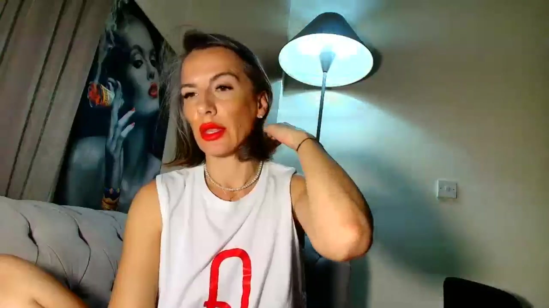 Gallery image thumbnail from Aarte_miss's myfreecams stream on, 01/05/2025, 03:27 image 16 of 20