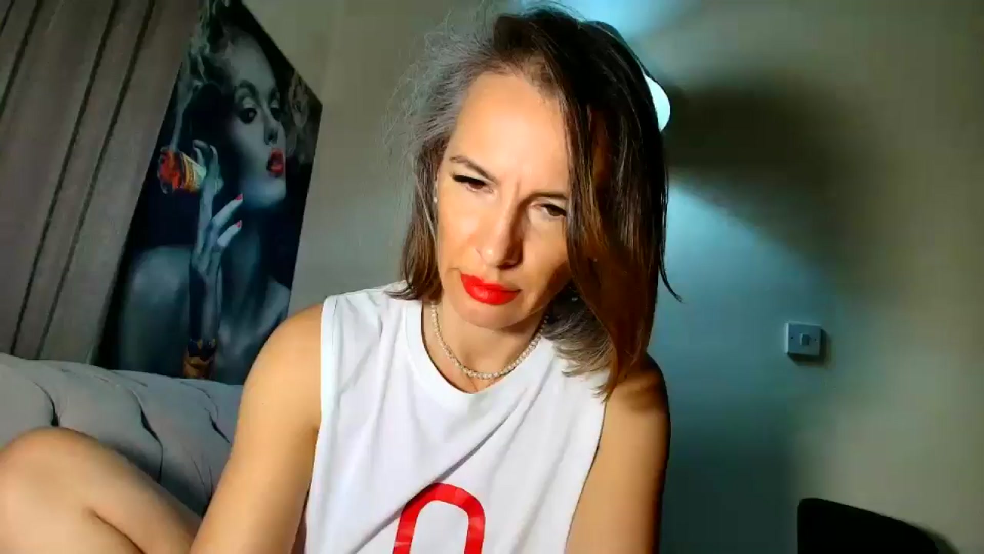 Gallery image thumbnail from Aarte_miss's myfreecams stream on, 01/05/2025, 03:27 image 15 of 20