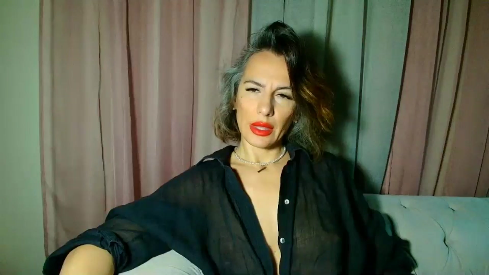 Gallery image thumbnail from Aarte_miss's myfreecams stream on, 01/05/2025, 21:25 image 7 of 20