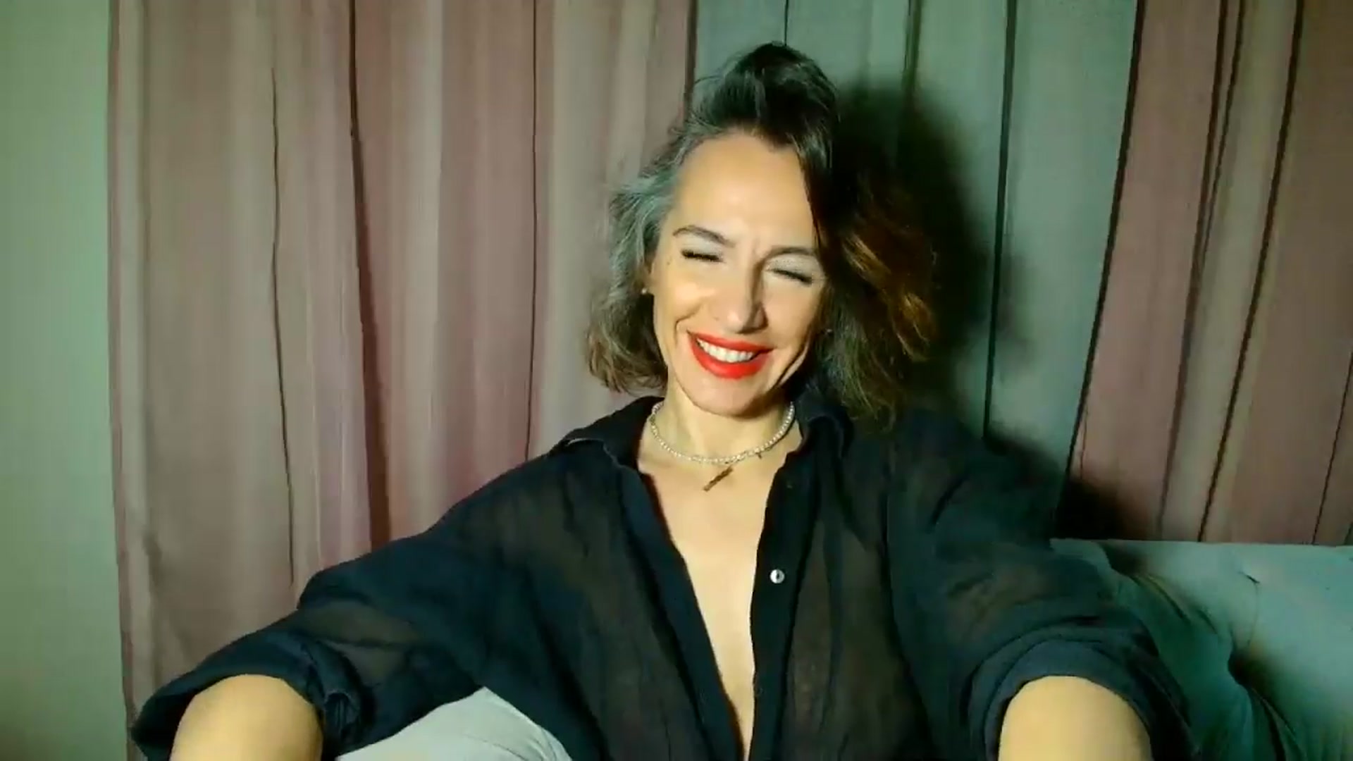 Gallery image thumbnail from Aarte_miss's myfreecams stream on, 01/05/2025, 21:25 image 6 of 20