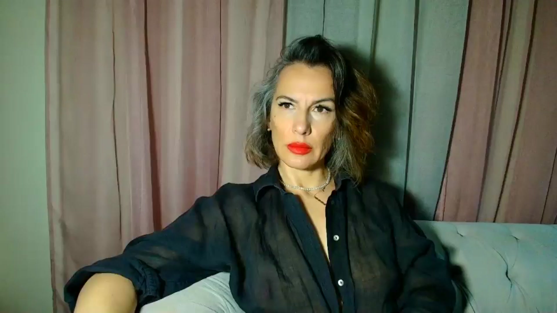 Gallery image thumbnail from Aarte_miss's myfreecams stream on, 01/05/2025, 21:25 image 9 of 20