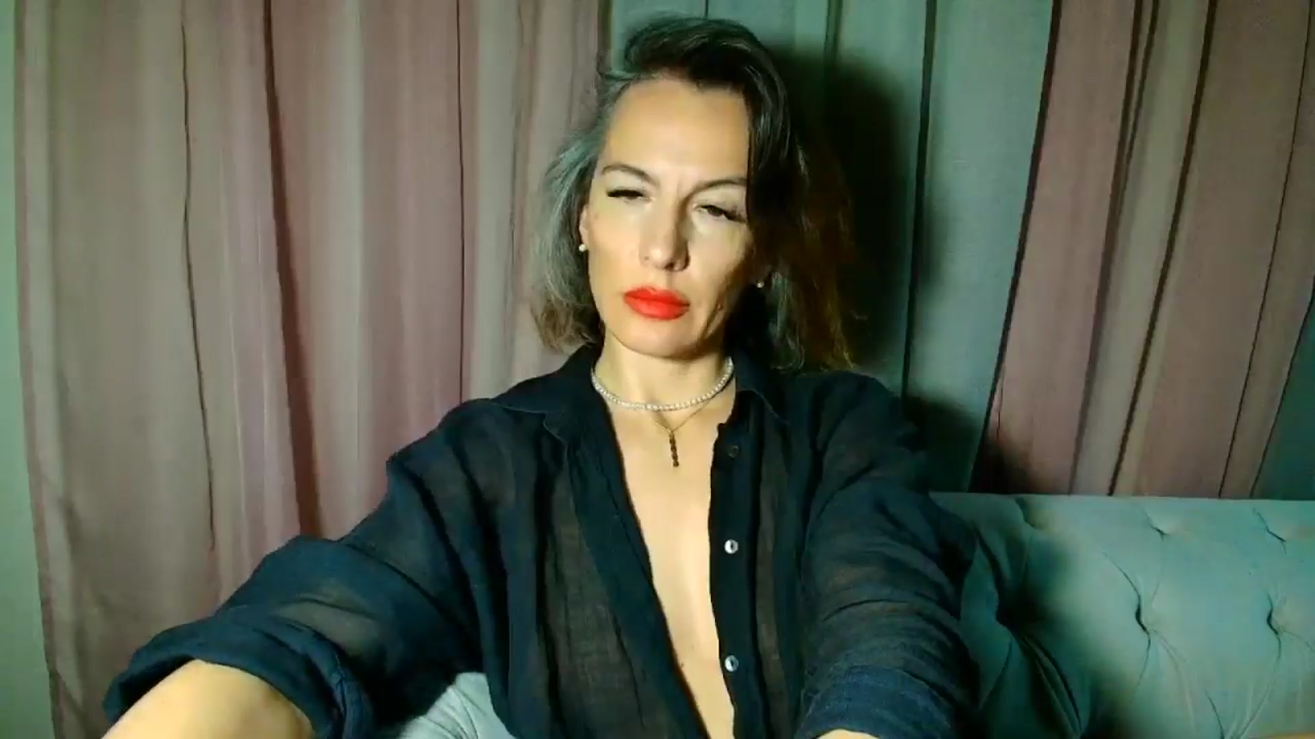 Gallery image thumbnail from Aarte_miss's myfreecams stream on, 01/06/2025, 01:14 image 19 of 20