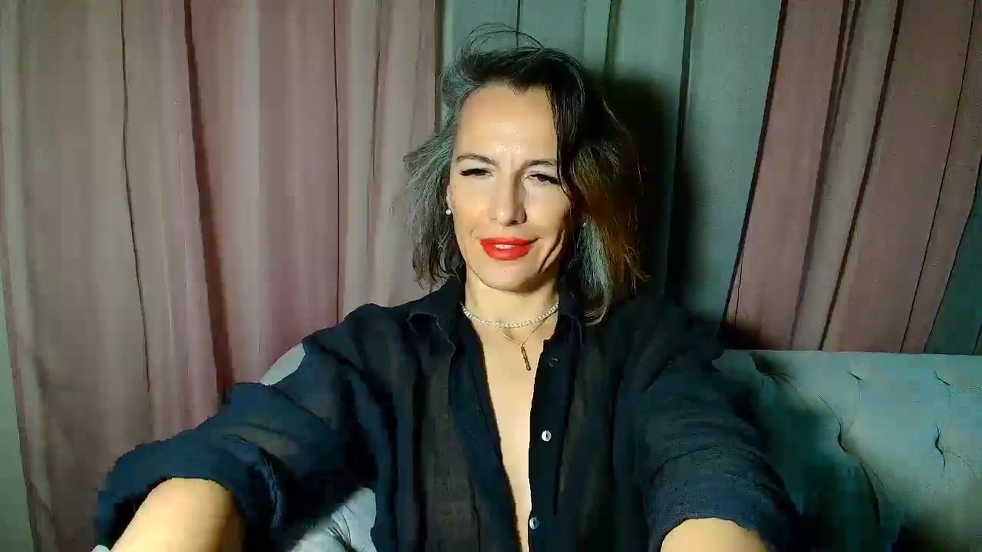 Gallery image thumbnail from Aarte_miss's myfreecams stream on, 01/06/2025, 01:14 image 10 of 20