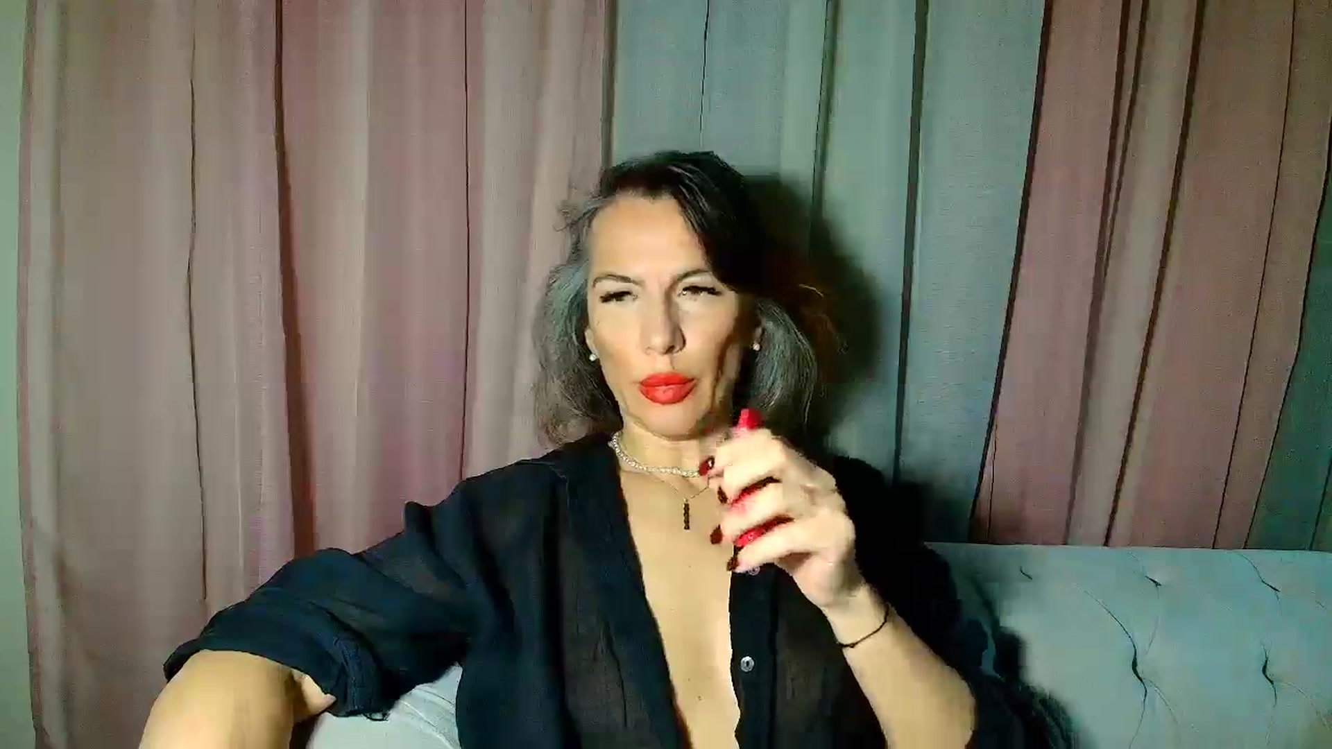 Gallery image thumbnail from Aarte_miss's myfreecams stream on, 01/06/2025, 01:14 image 5 of 20