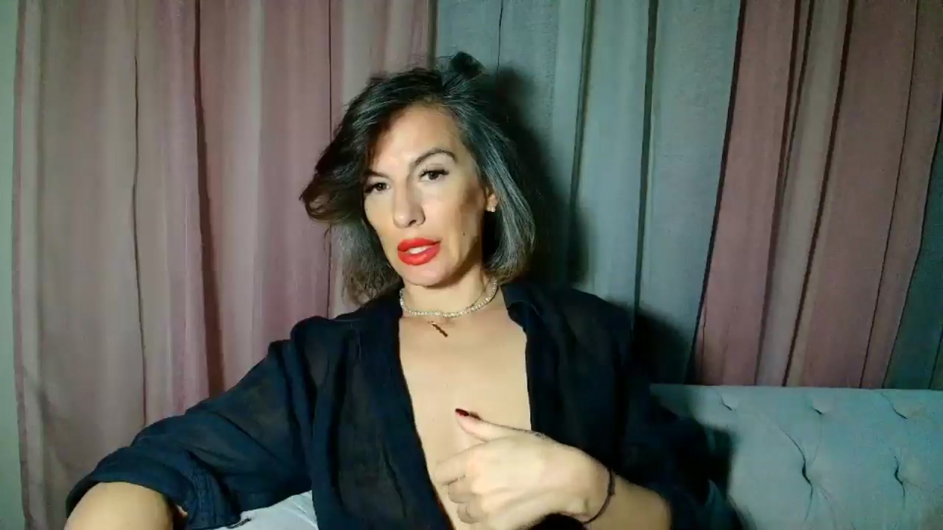 Gallery image thumbnail from Aarte_miss's myfreecams stream on, 01/06/2025, 01:14 image 2 of 20