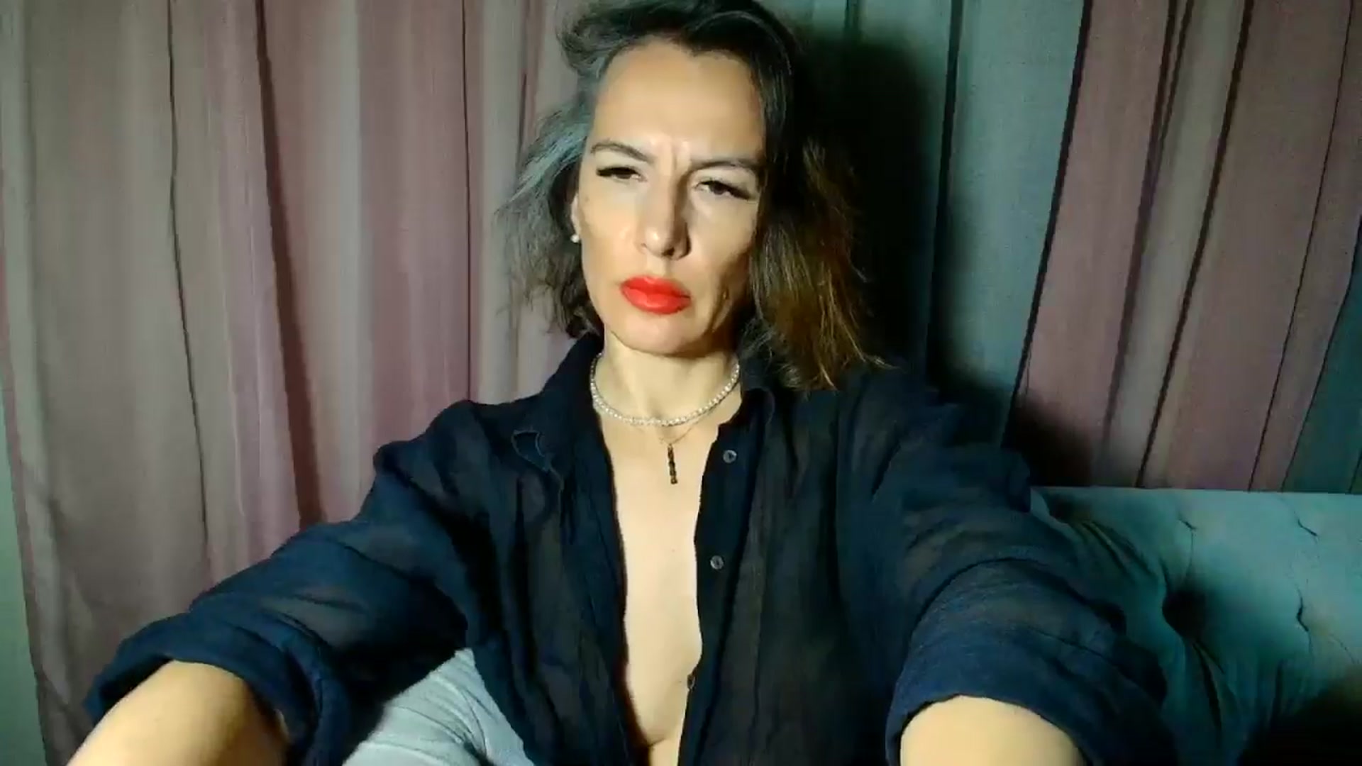 Gallery image thumbnail from Aarte_miss's myfreecams stream on, 01/06/2025, 01:14 image 7 of 20