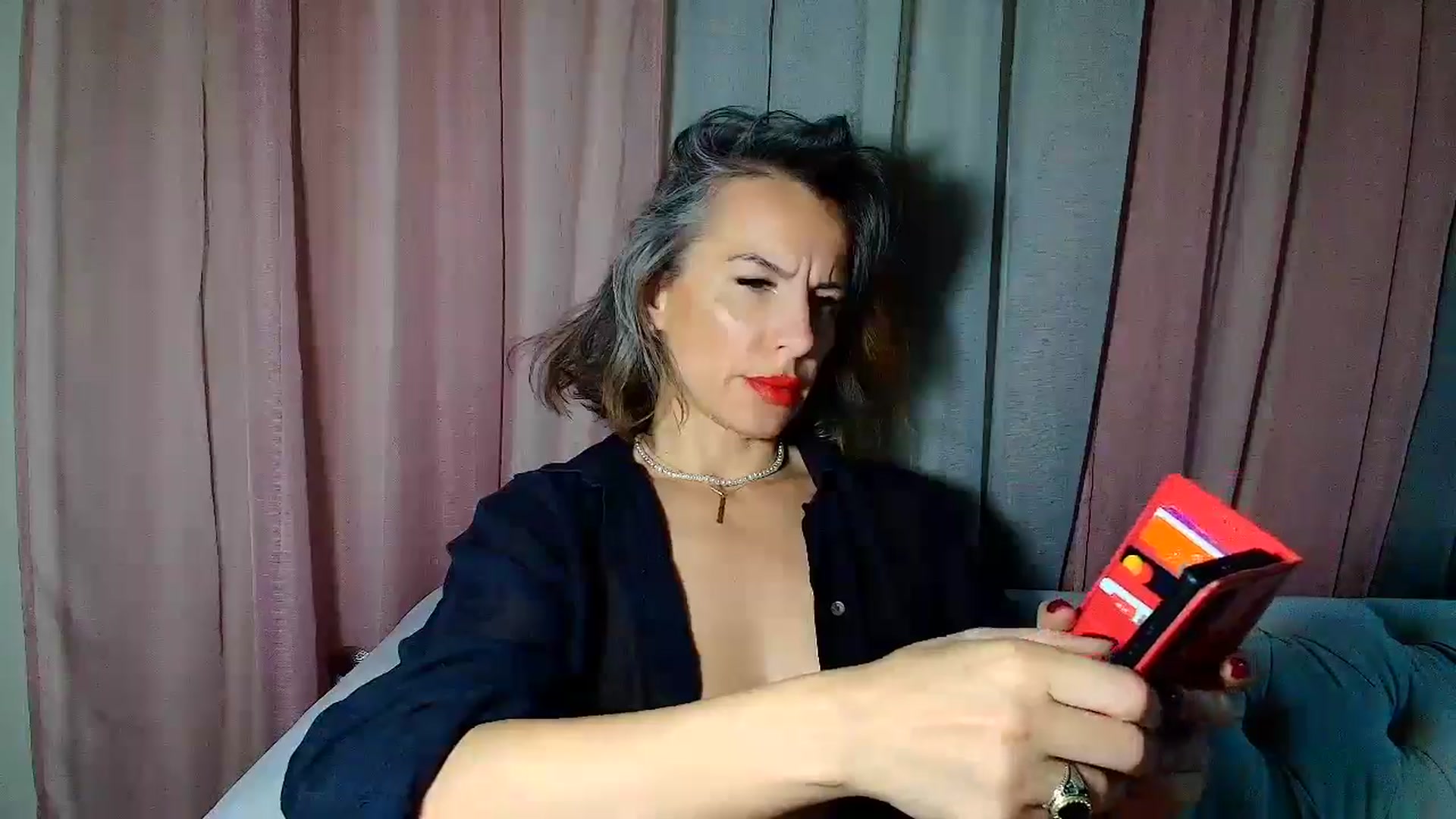 Gallery image thumbnail from Aarte_miss's myfreecams stream on, 01/06/2025, 03:56 image 6 of 20