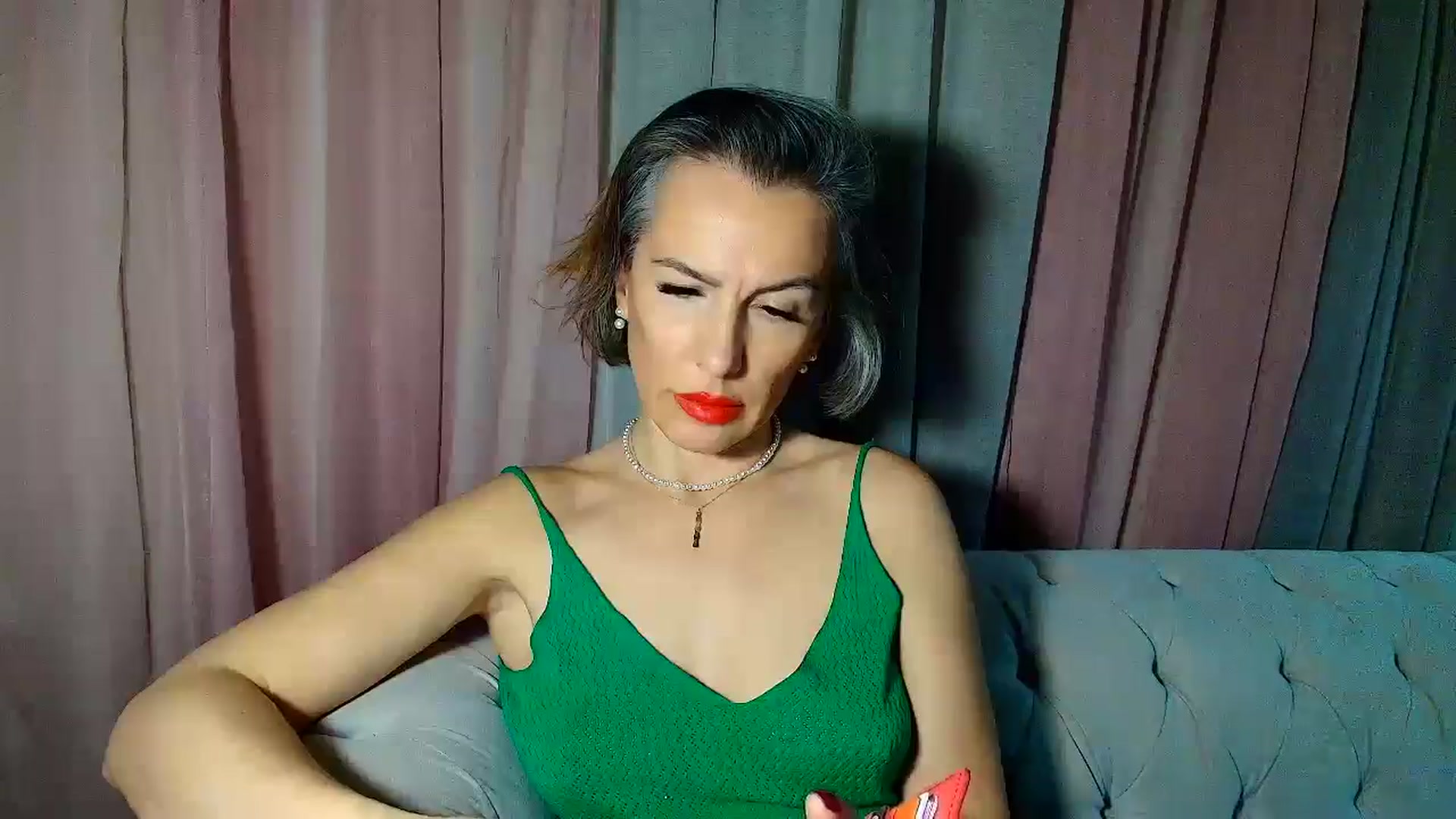Gallery image thumbnail from Aarte_miss's myfreecams stream on, 01/09/2025, 22:00 image 12 of 20