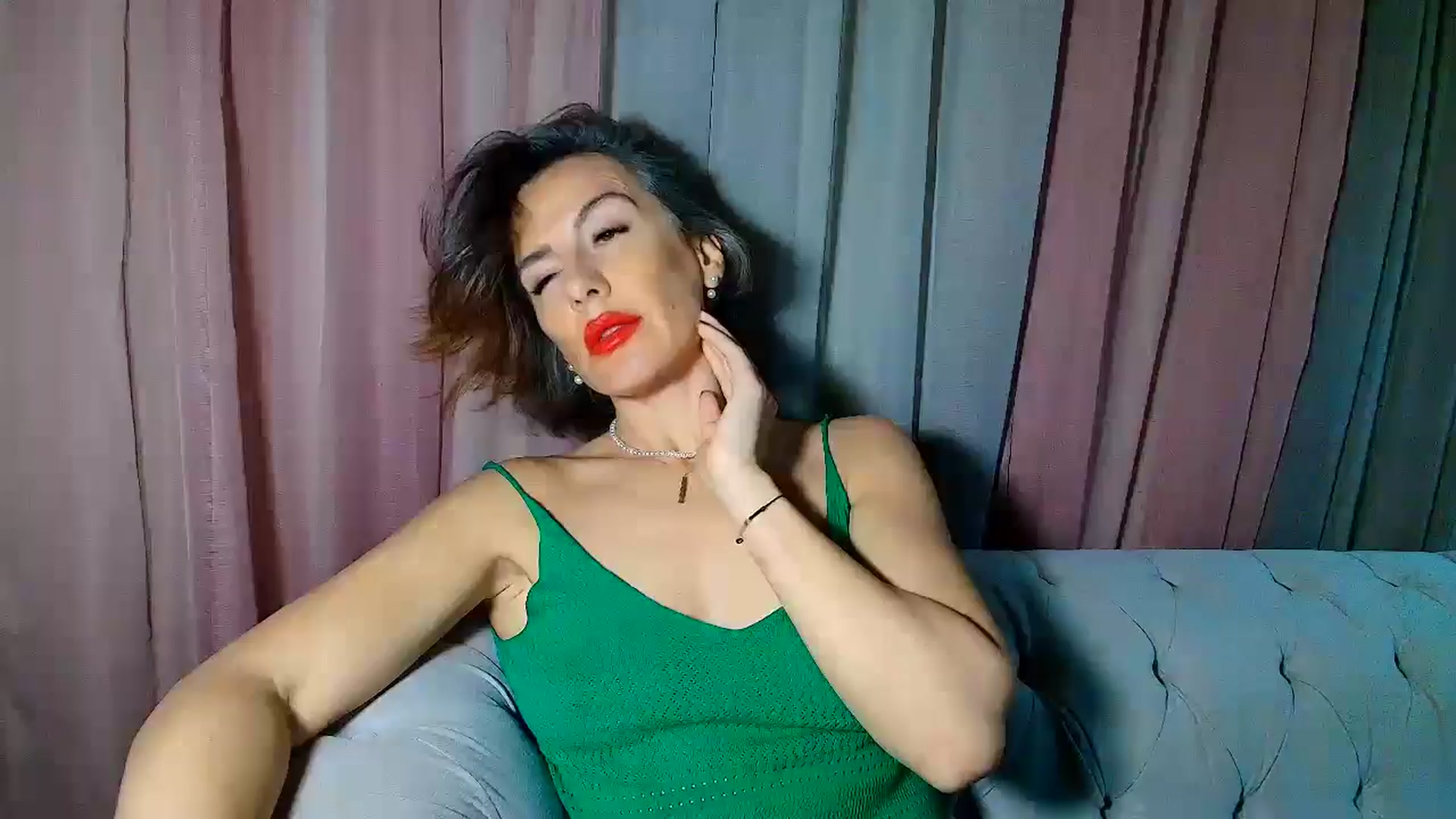 Gallery image thumbnail from Aarte_miss's myfreecams stream on, 01/09/2025, 22:00 image 9 of 20