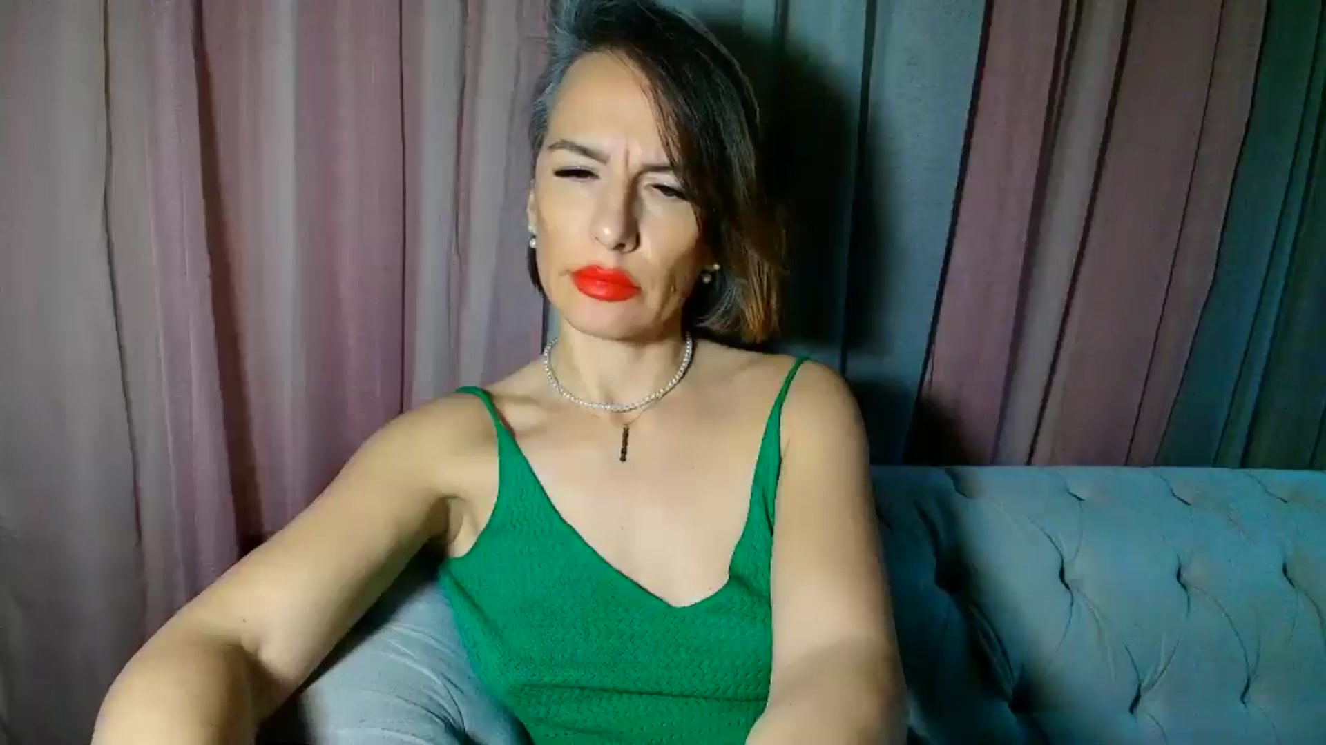Gallery image thumbnail from Aarte_miss's myfreecams stream on, 01/10/2025, 24:03 image 15 of 20