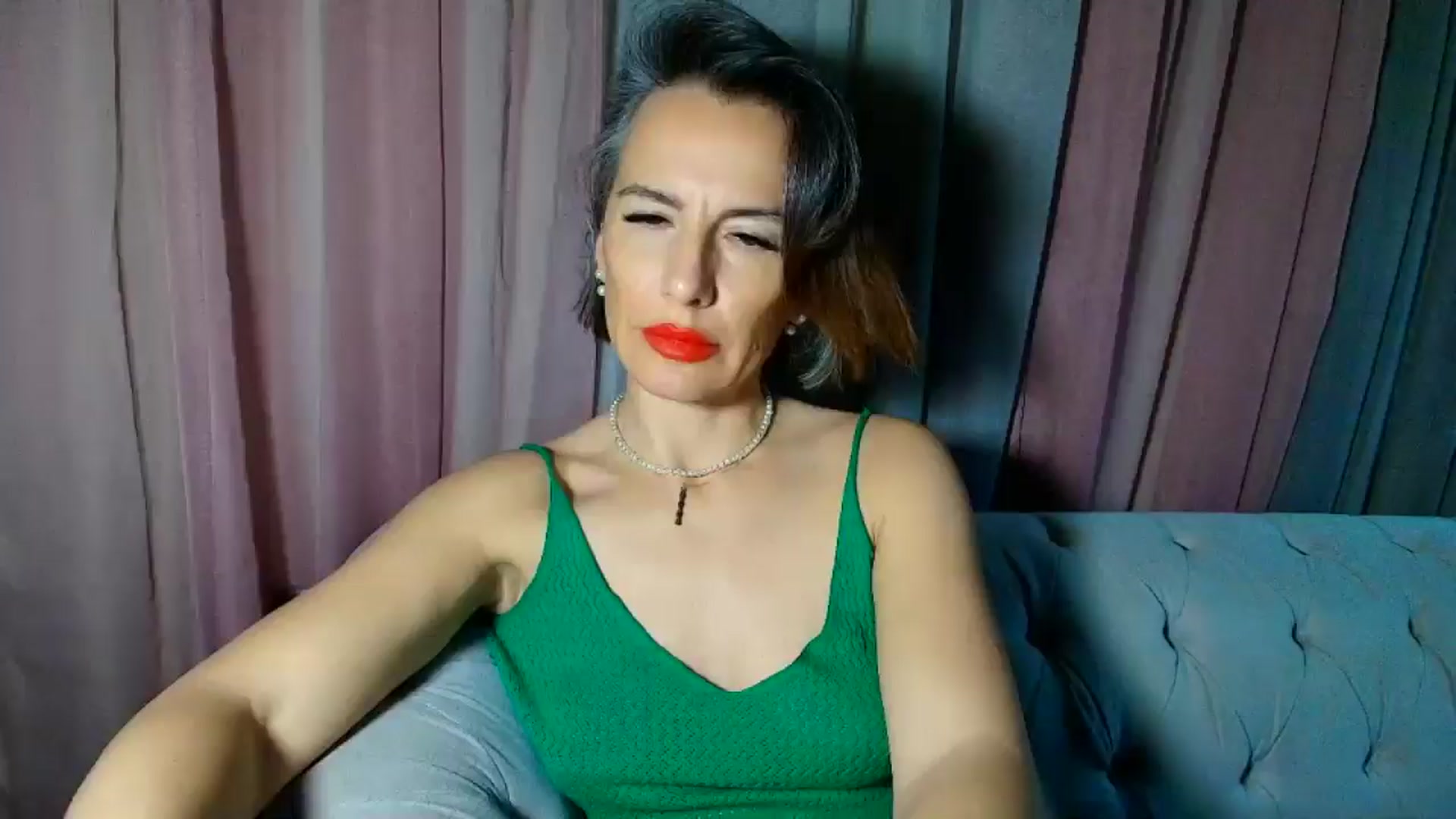 Gallery image thumbnail from Aarte_miss's myfreecams stream on, 01/10/2025, 24:03 image 19 of 20