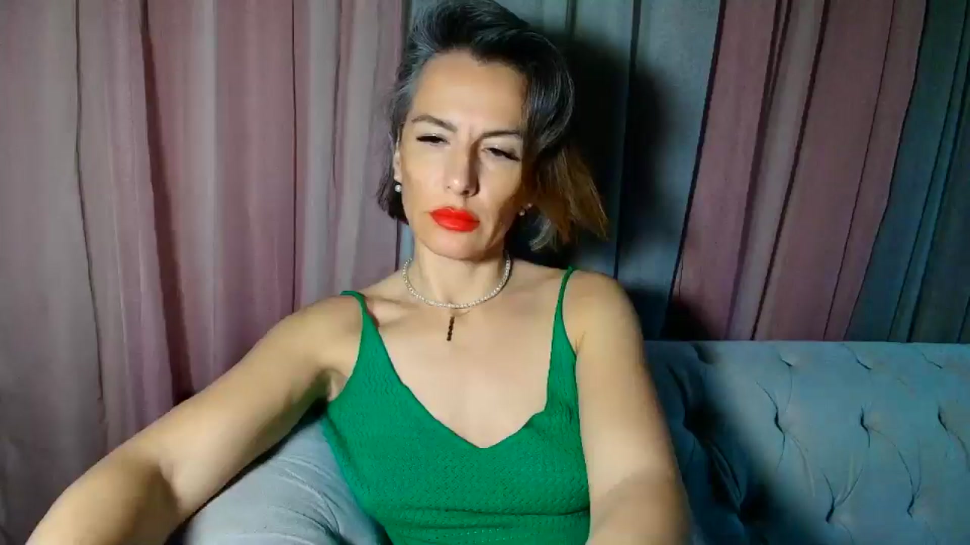 Gallery image thumbnail from Aarte_miss's myfreecams stream on, 01/10/2025, 24:03 image 18 of 20