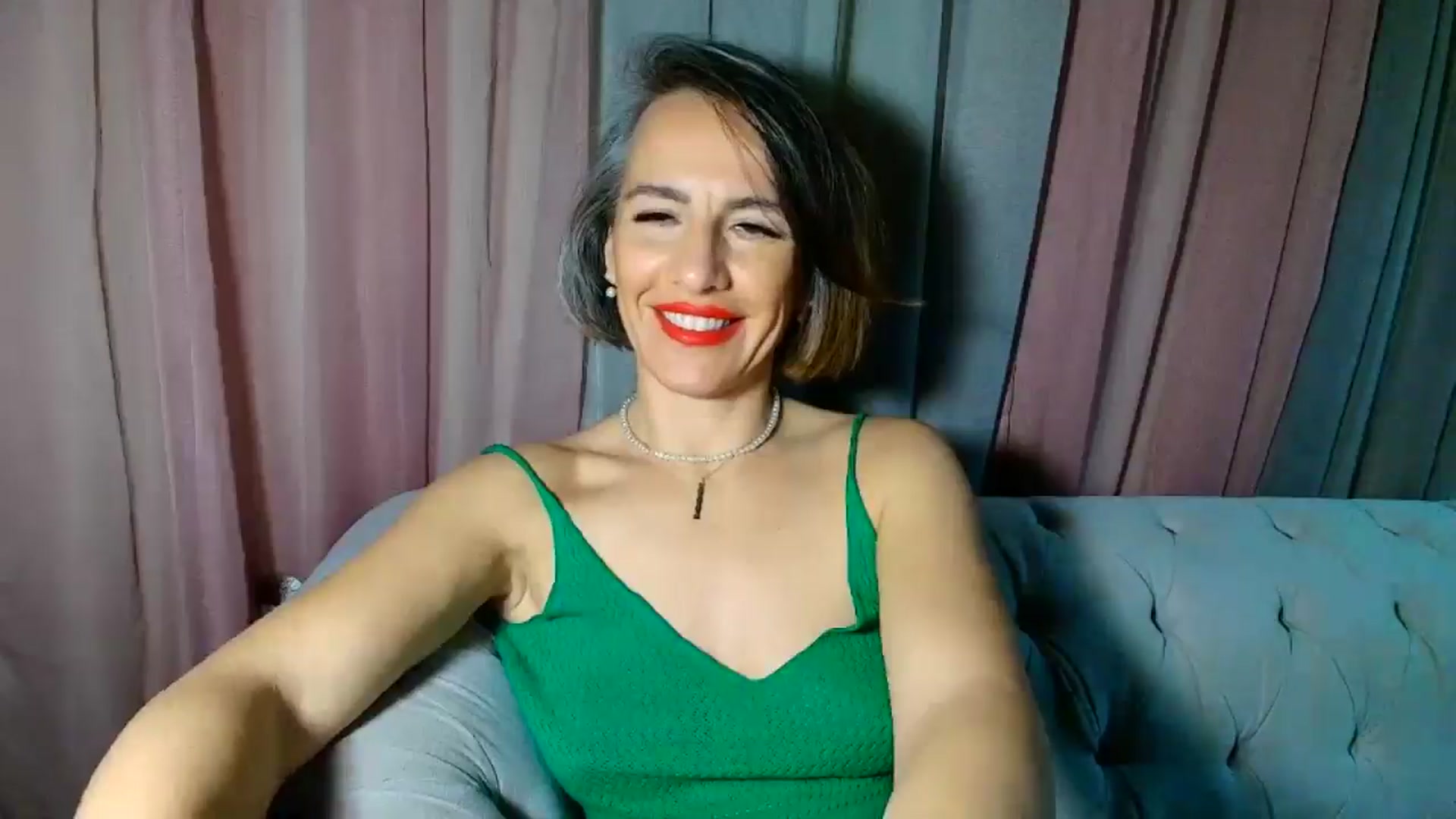 Gallery image thumbnail from Aarte_miss's myfreecams stream on, 01/10/2025, 24:03 image 3 of 20