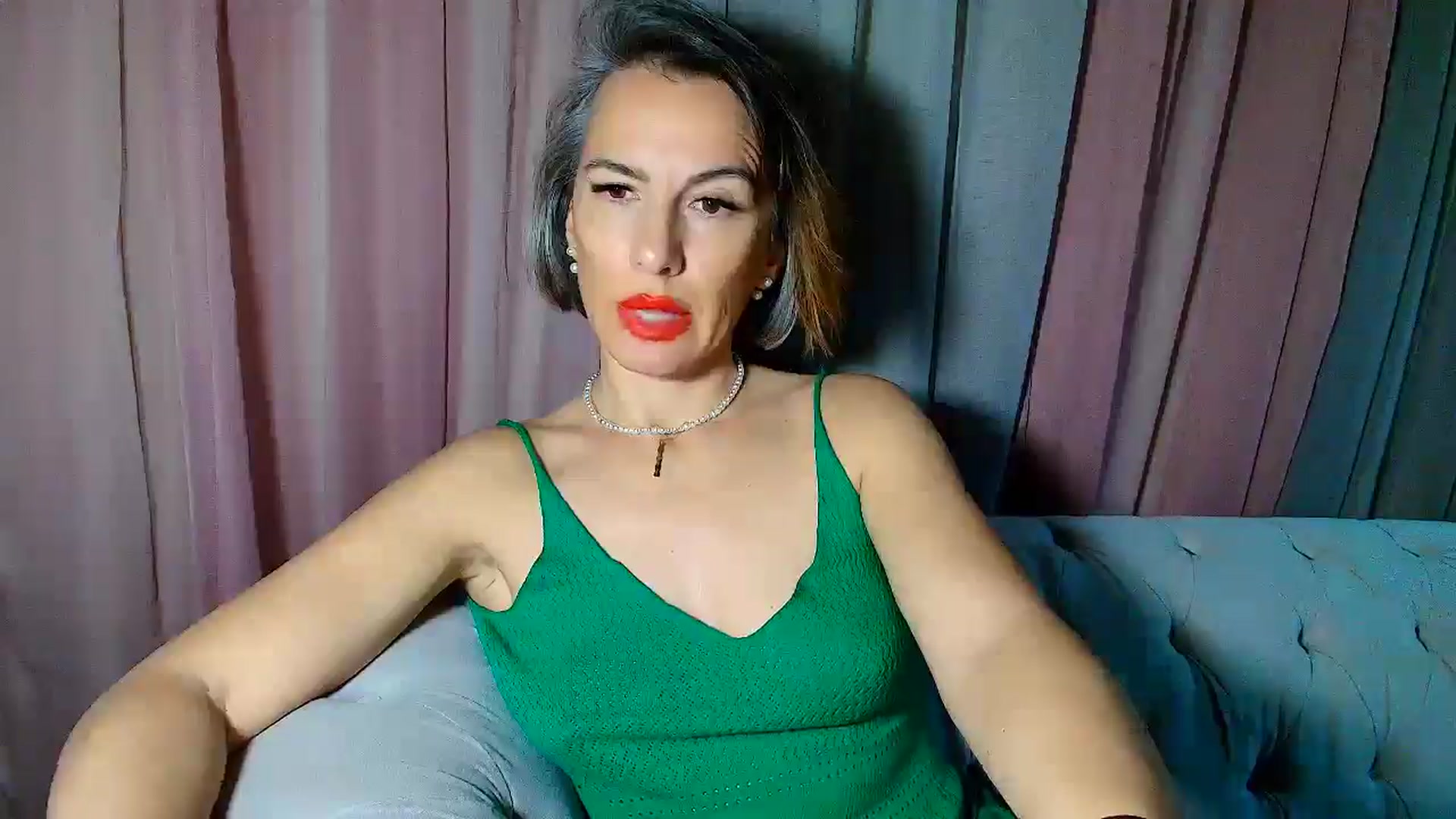 Gallery image thumbnail from Aarte_miss's myfreecams stream on, 01/10/2025, 01:00 image 19 of 20