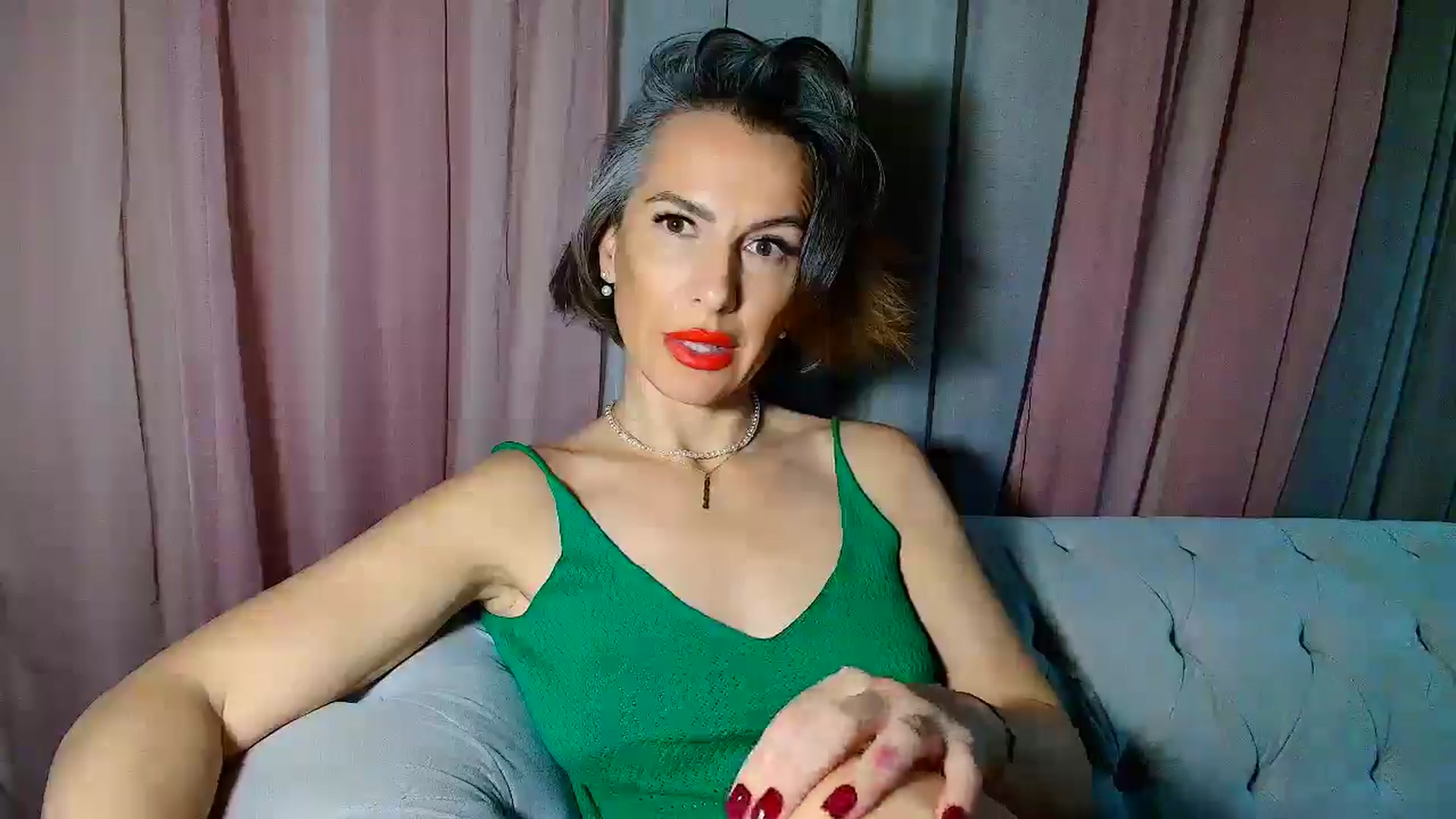 Gallery image thumbnail from Aarte_miss's myfreecams stream on, 01/10/2025, 01:00 image 12 of 20