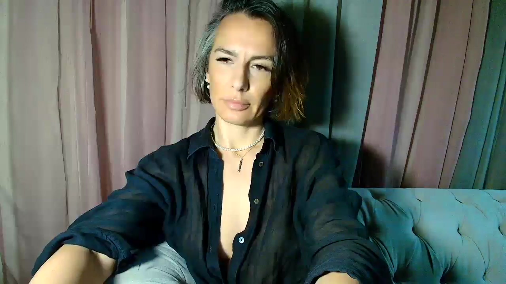 Gallery image thumbnail from Aarte_miss's myfreecams stream on, 01/11/2025, 24:11 image 5 of 20
