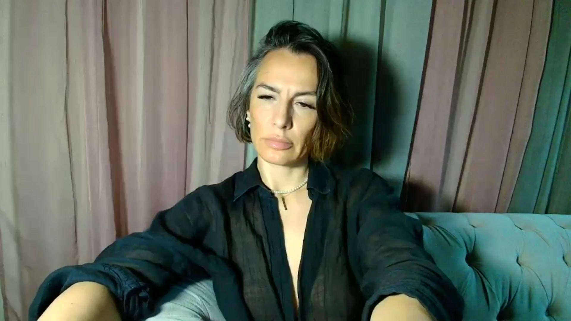 Gallery image thumbnail from Aarte_miss's myfreecams stream on, 01/11/2025, 24:11 image 2 of 20