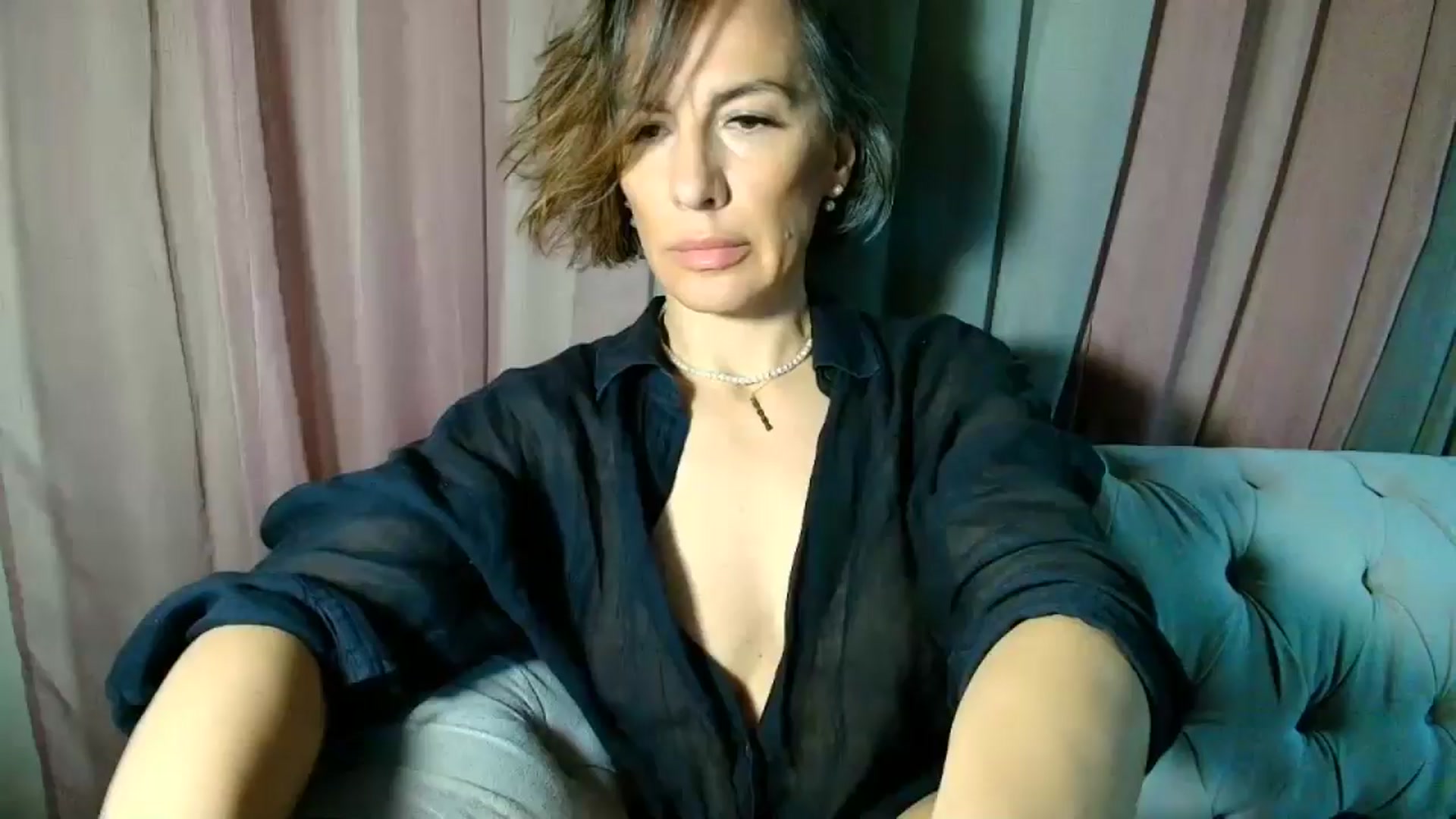 Gallery image thumbnail from Aarte_miss's myfreecams stream on, 01/11/2025, 24:11 image 13 of 20