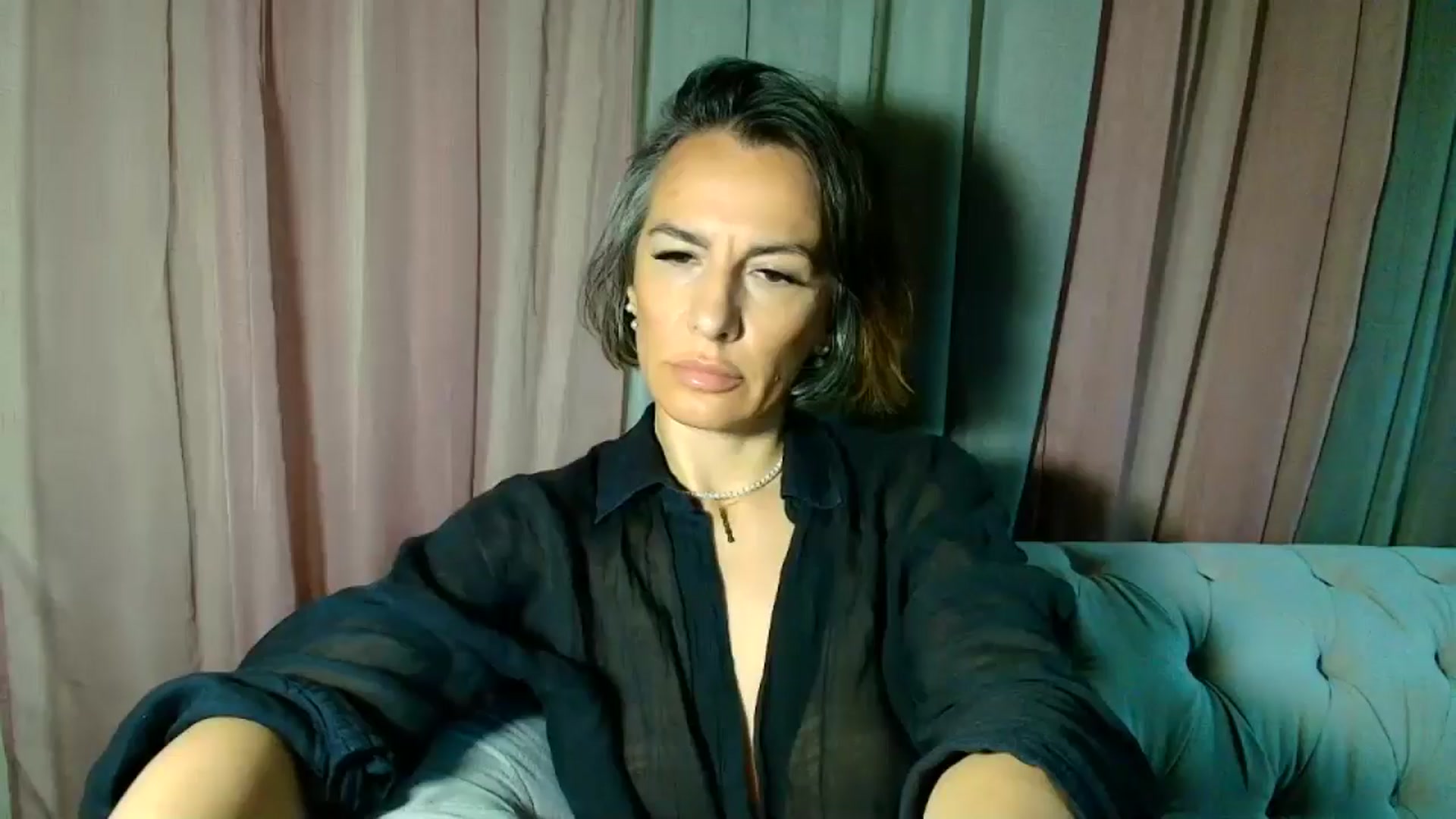 Gallery image thumbnail from Aarte_miss's myfreecams stream on, 01/11/2025, 24:11 image 3 of 20