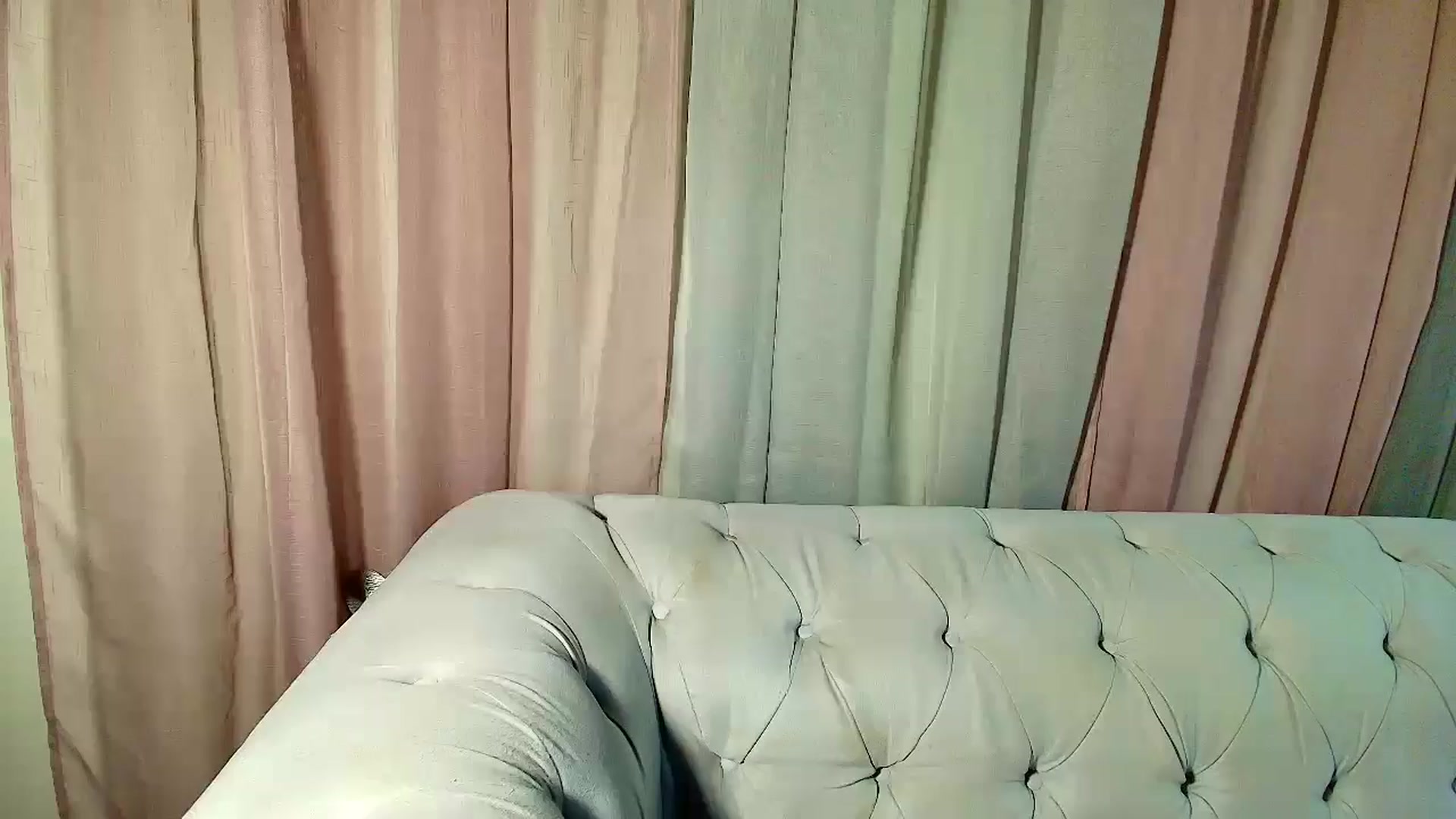 Gallery image thumbnail from Aarte_miss's myfreecams stream on, 01/11/2025, 24:59 image 13 of 20
