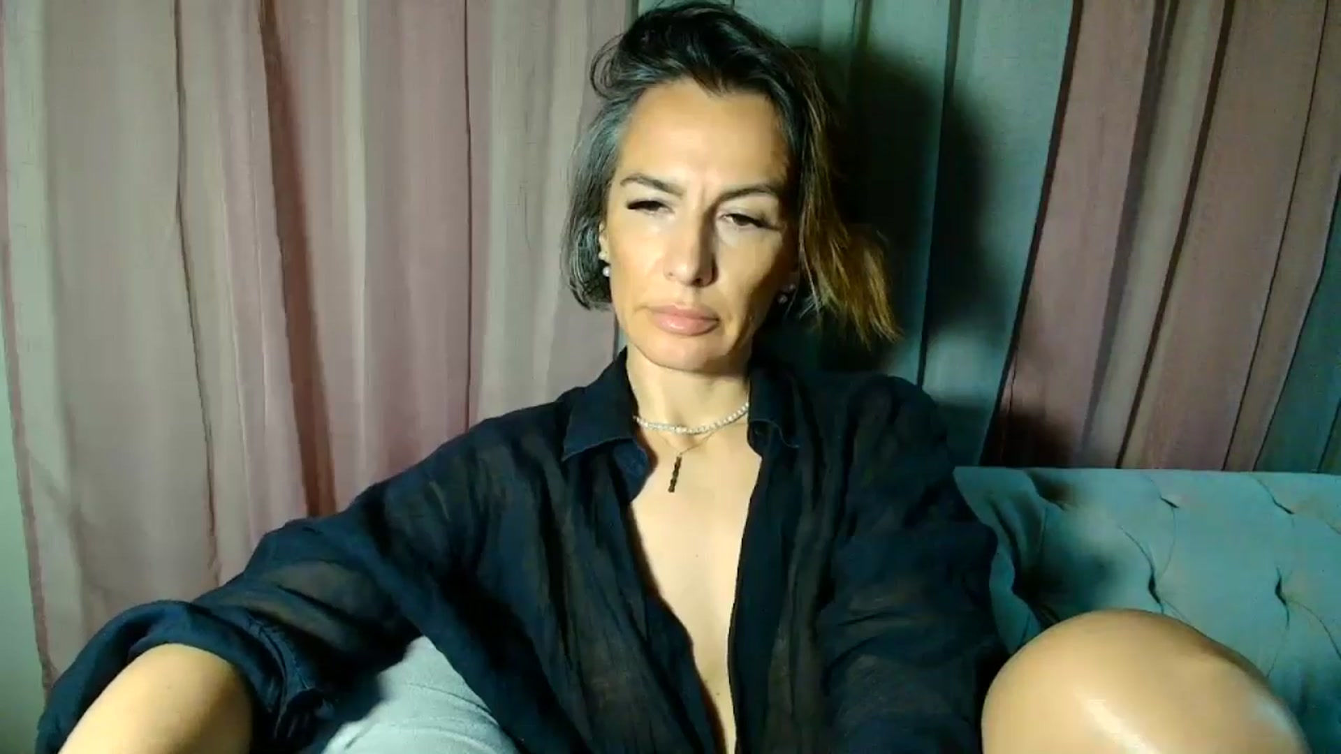 Gallery image thumbnail from Aarte_miss's myfreecams stream on, 01/11/2025, 24:59 image 5 of 20
