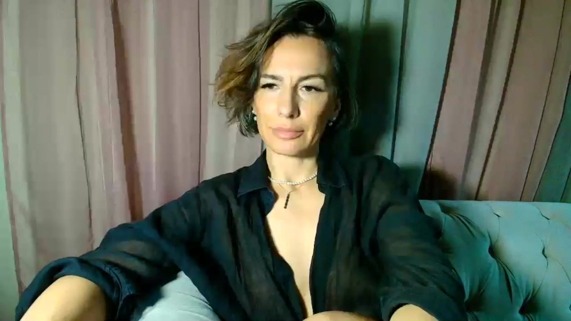 Gallery image thumbnail from Aarte_miss's myfreecams stream on, 01/11/2025, 24:59 image 8 of 20
