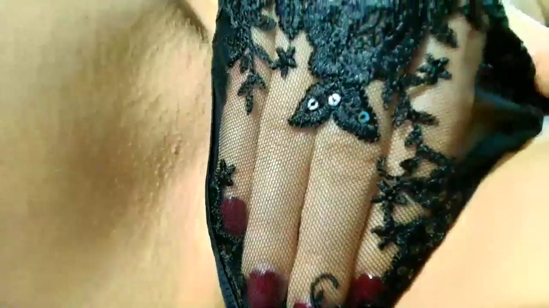 Gallery image thumbnail from Aarte_miss's myfreecams stream on, 01/11/2025, 03:26 image 6 of 20