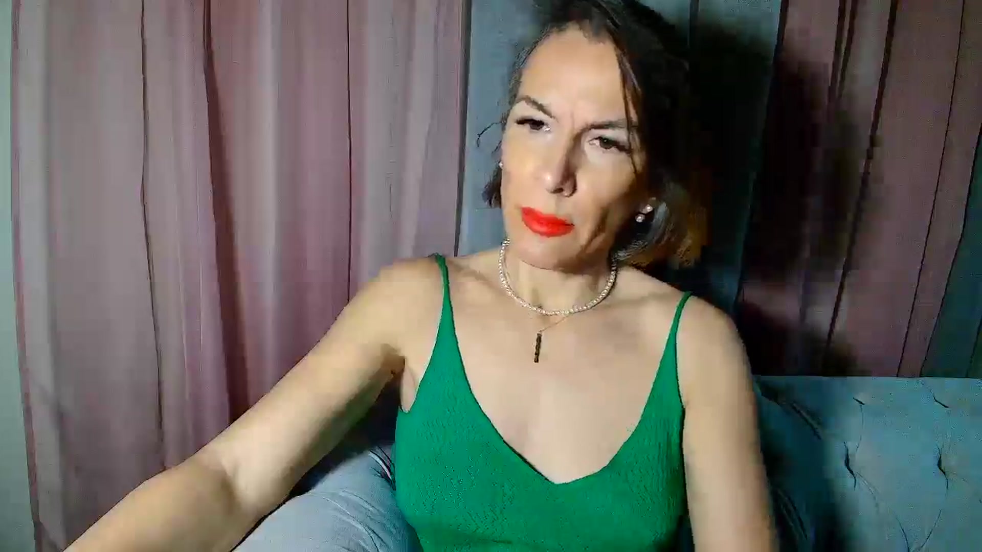 Gallery image thumbnail from Aarte_miss's myfreecams stream on, 01/11/2025, 23:51 image 16 of 20