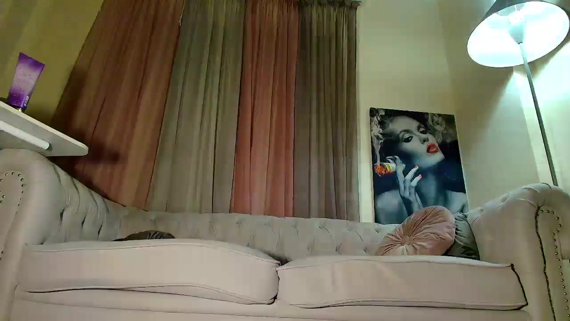 Gallery image thumbnail from Aarte_miss's myfreecams stream on, 01/12/2025, 01:51 image 9 of 20