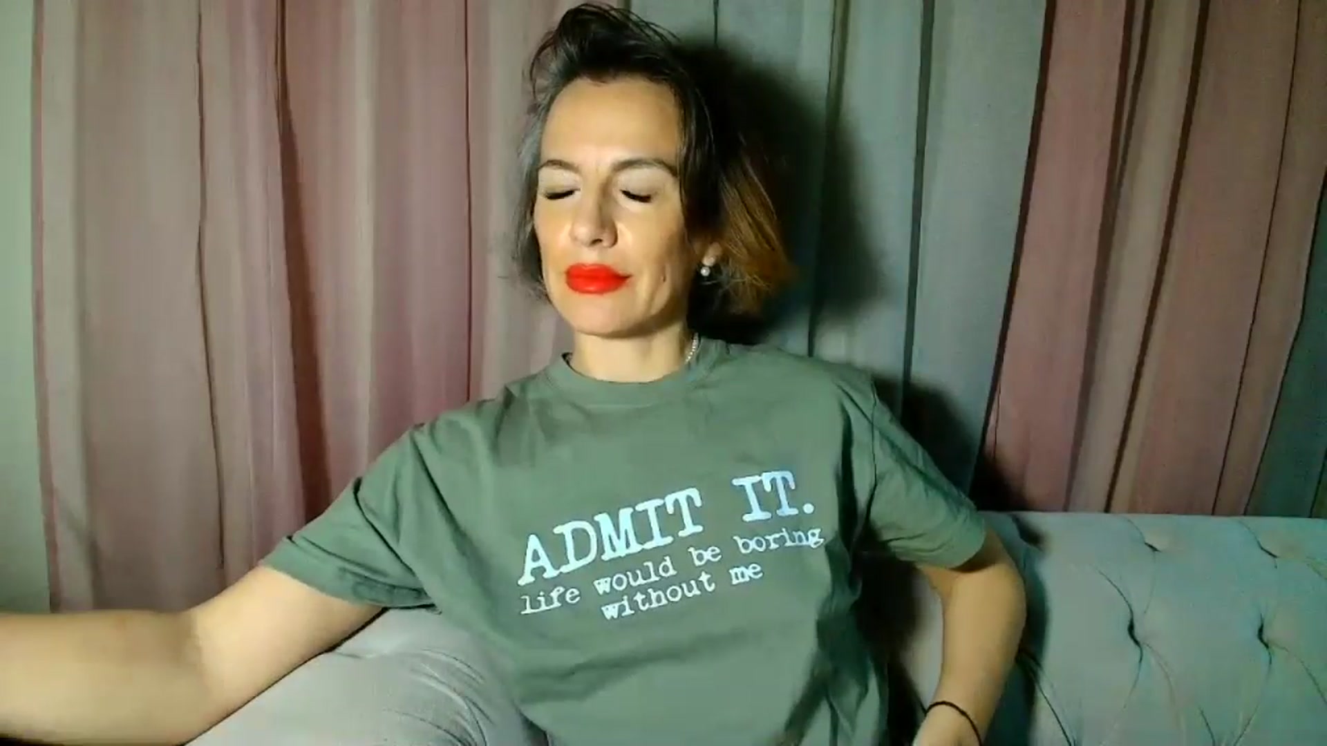 Gallery image thumbnail from Aarte_miss's myfreecams stream on, 01/12/2025, 03:10 image 16 of 20