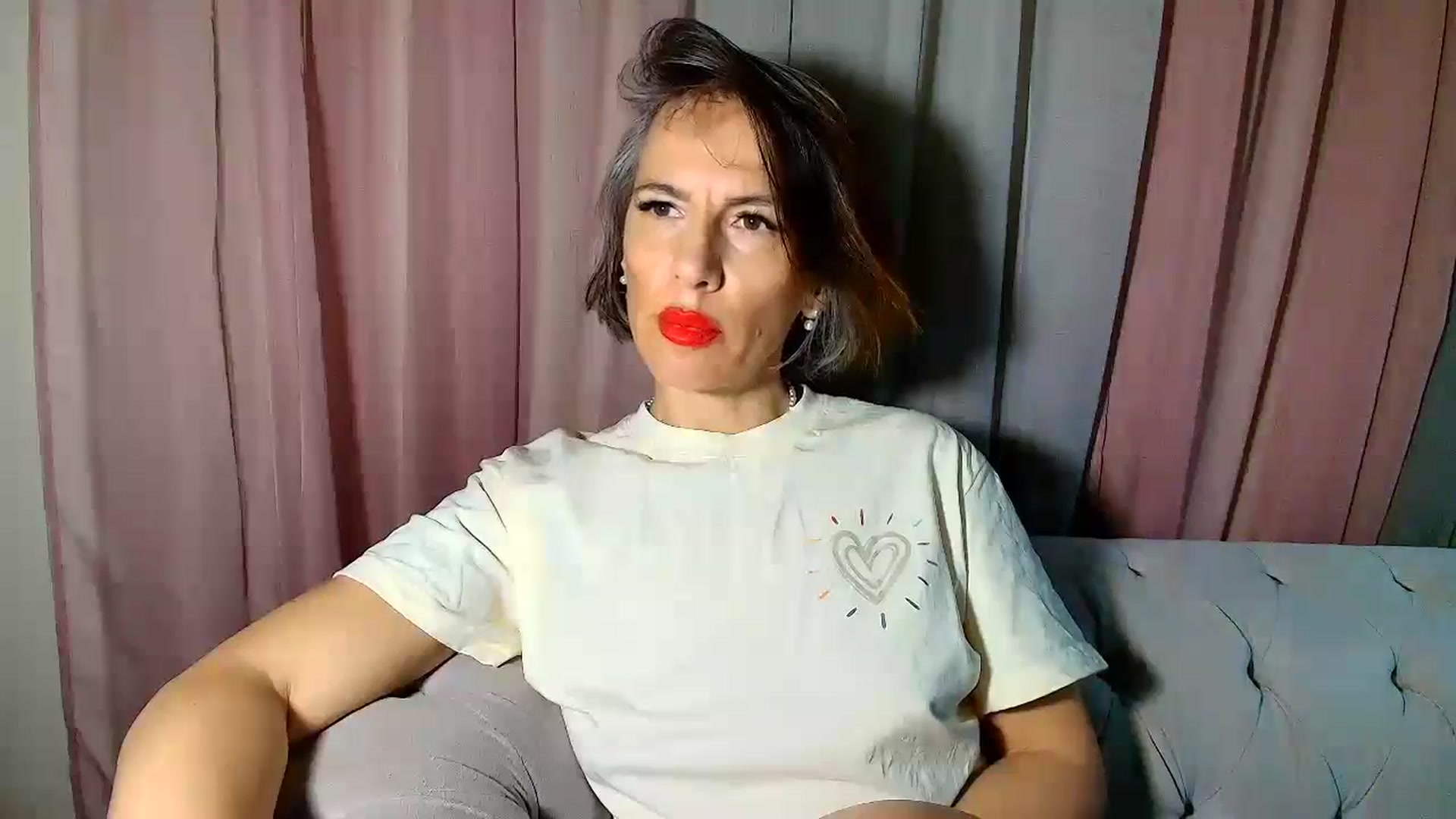 Gallery image thumbnail from Aarte_miss's myfreecams stream on, 01/12/2025, 04:39 image 20 of 20