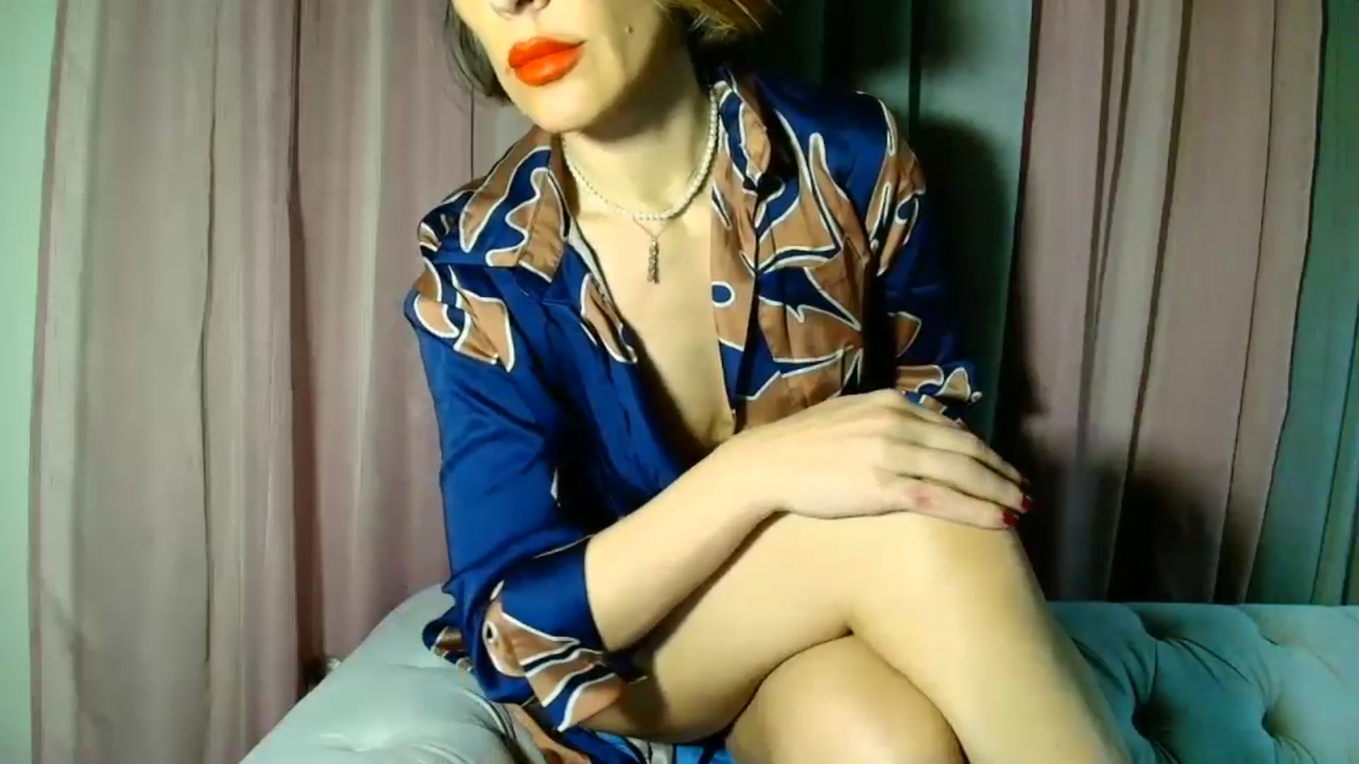 Gallery image thumbnail from Aarte_miss's myfreecams stream on, 01/13/2025, 24:05 image 7 of 20