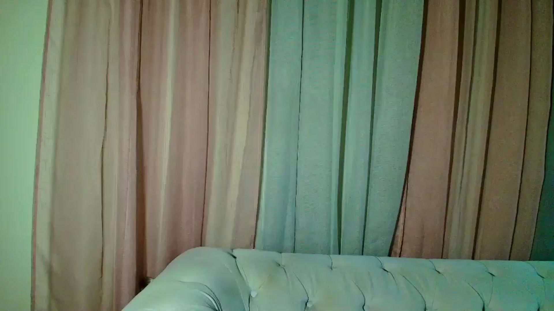 Gallery image thumbnail from Aarte_miss's myfreecams stream on, 01/13/2025, 24:05 image 18 of 20