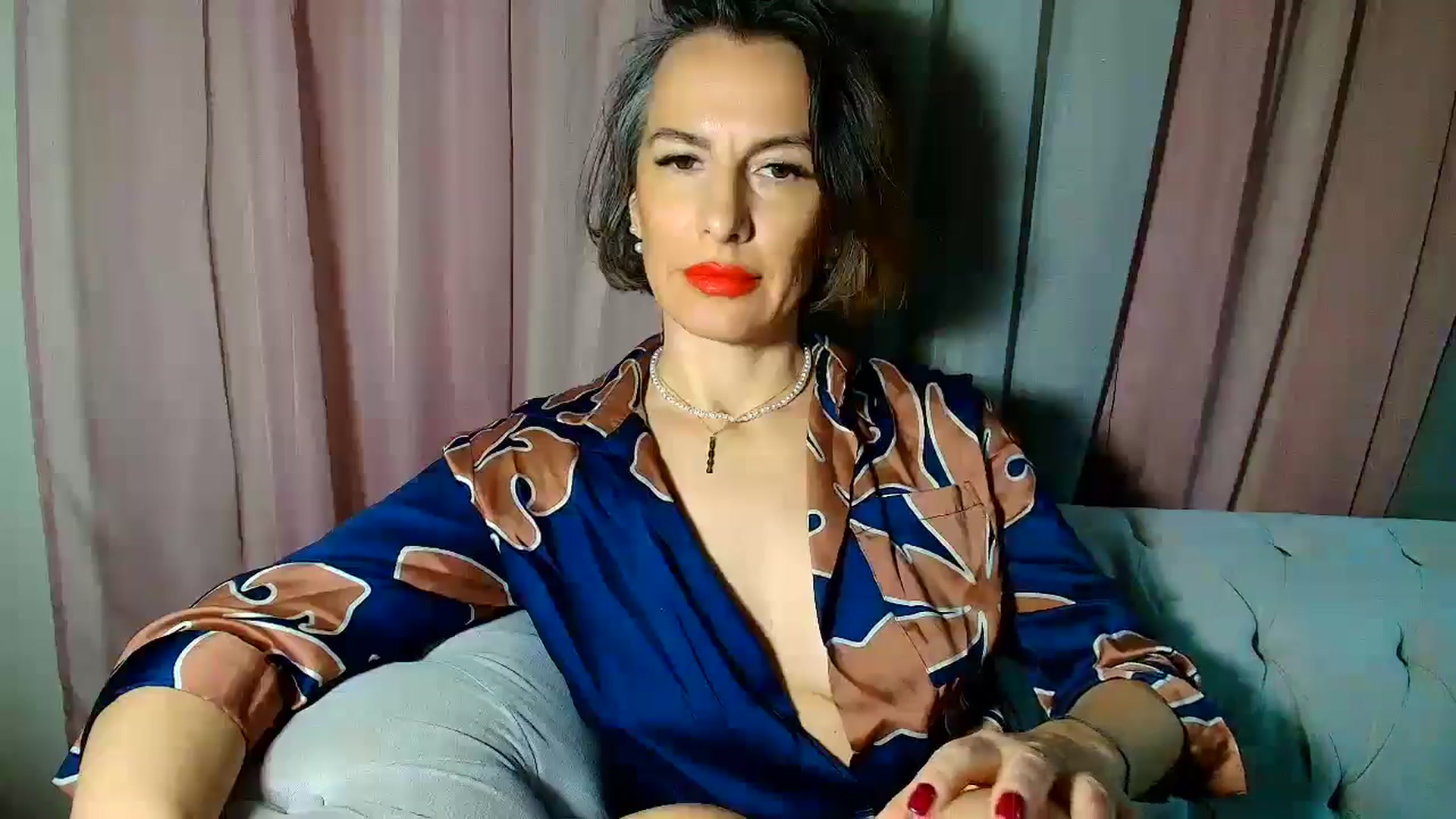 Gallery image thumbnail from Aarte_miss's myfreecams stream on, 01/13/2025, 24:05 image 13 of 20
